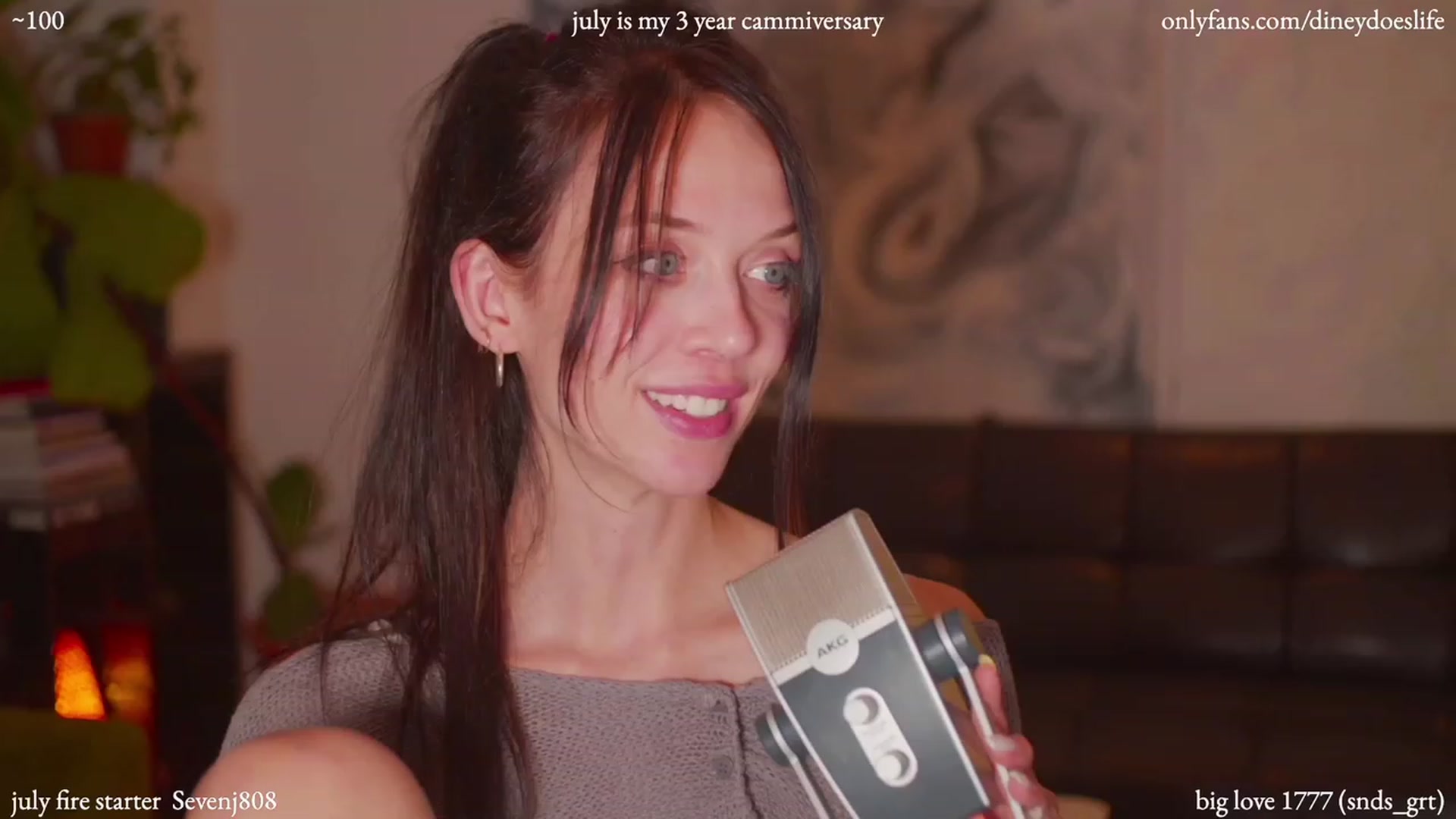Gallery image thumbnail from diney_'s myfreecams stream on, 07/07/2023, 05:53 image 5 of 20