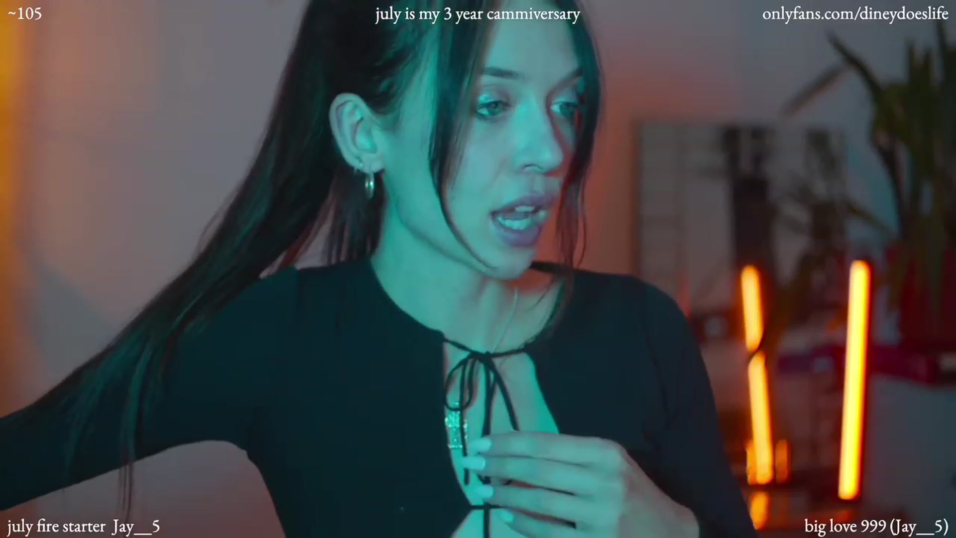 Gallery image thumbnail from diney_'s myfreecams stream on, 07/08/2023, 04:34 image 17 of 20