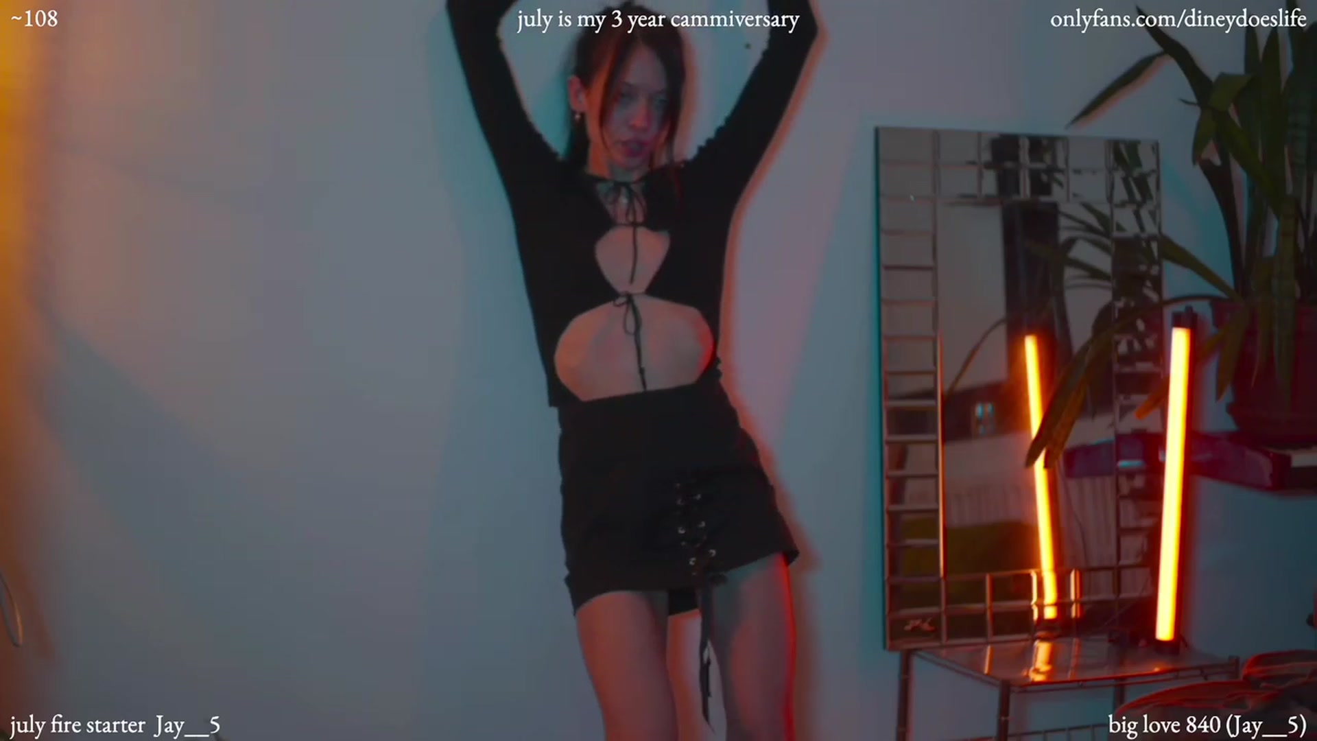 Gallery image thumbnail from diney_'s myfreecams stream on, 07/08/2023, 04:34 image 11 of 20