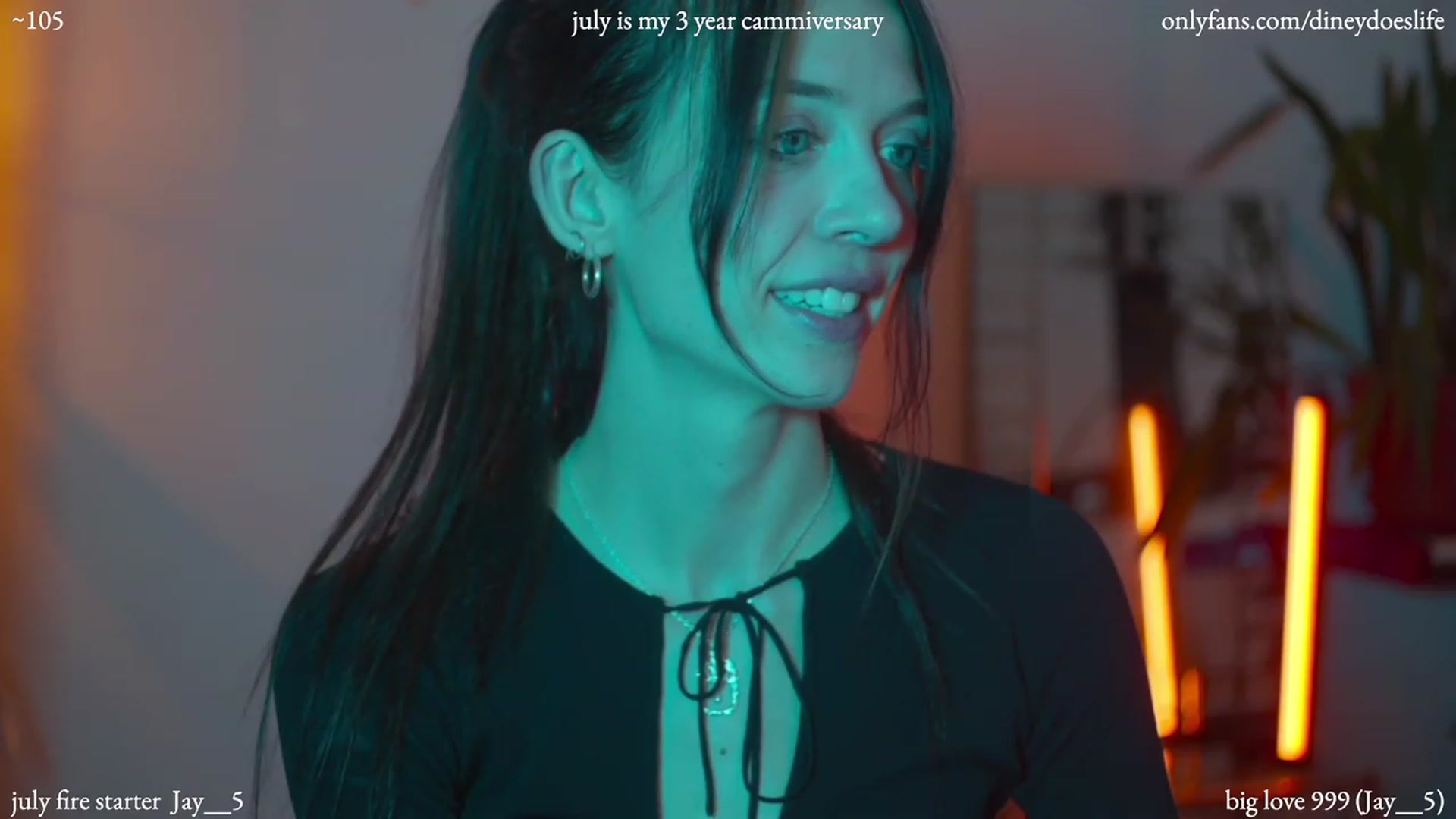 Gallery image thumbnail from diney_'s myfreecams stream on, 07/08/2023, 04:34 image 14 of 20