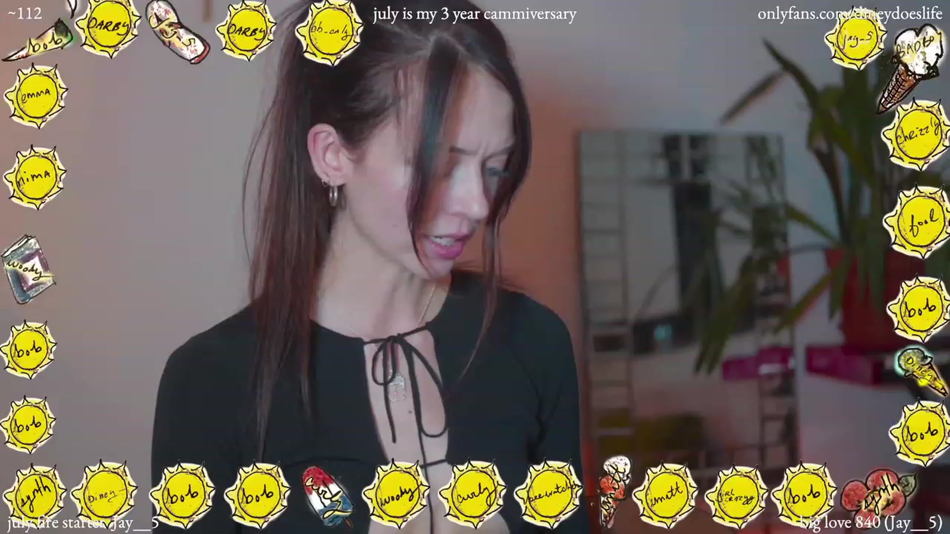 Gallery image thumbnail from diney_'s myfreecams stream on, 07/08/2023, 04:34 image 9 of 20