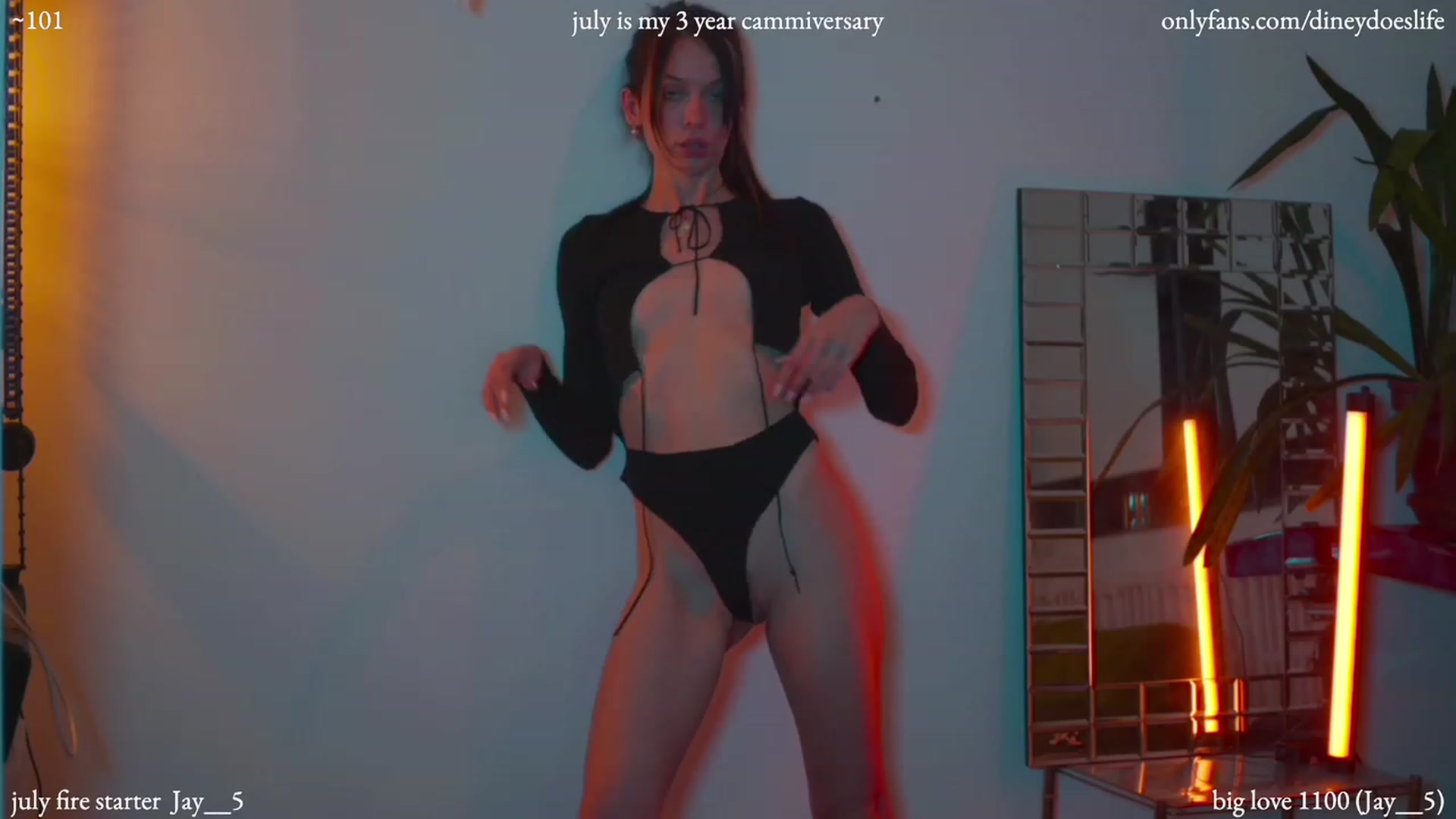 Gallery image thumbnail from diney_'s myfreecams stream on, 07/08/2023, 05:56 image 4 of 20