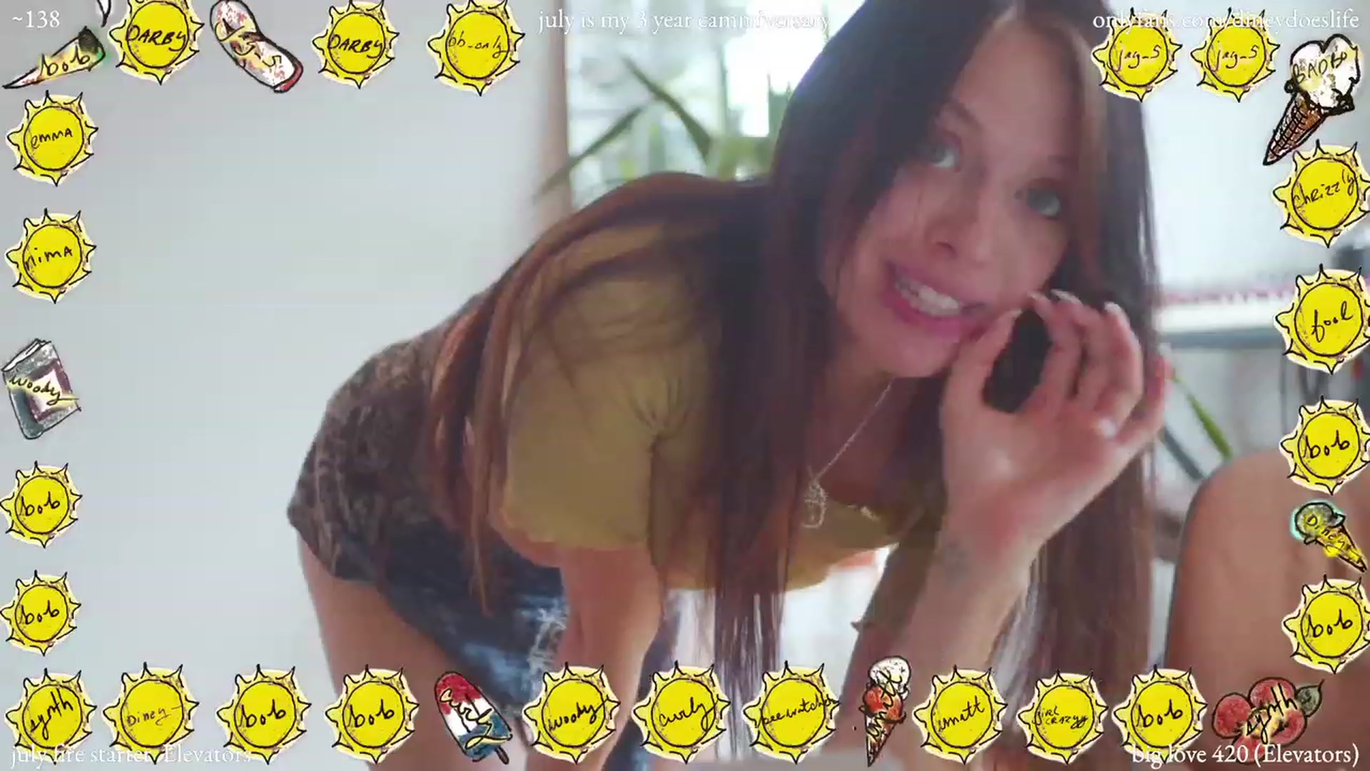 Gallery image thumbnail from diney_'s myfreecams stream on, 07/09/2023, 21:37 image 8 of 20