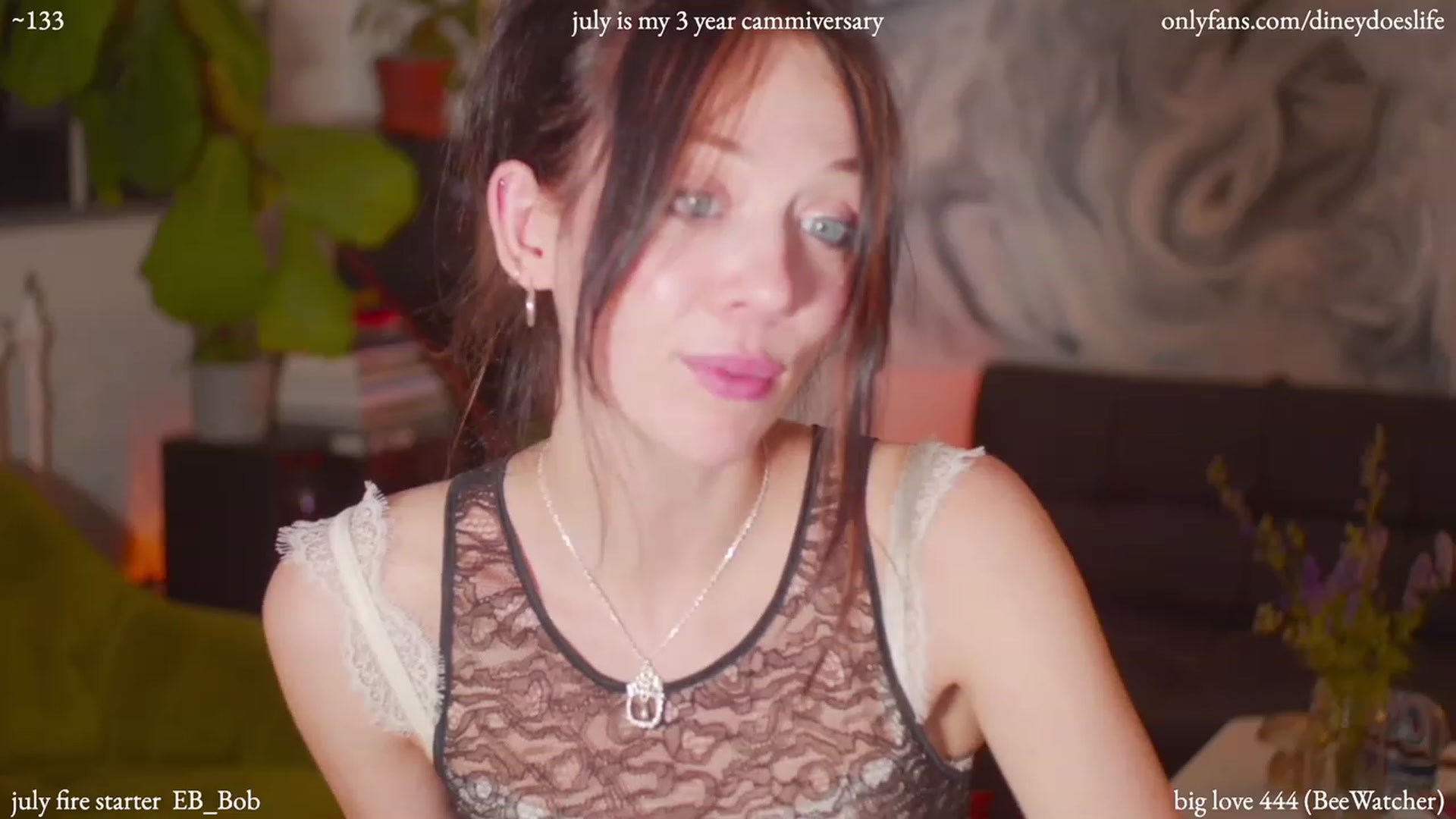 Gallery image thumbnail from diney_'s myfreecams stream on, 07/11/2023, 04:45 image 18 of 20