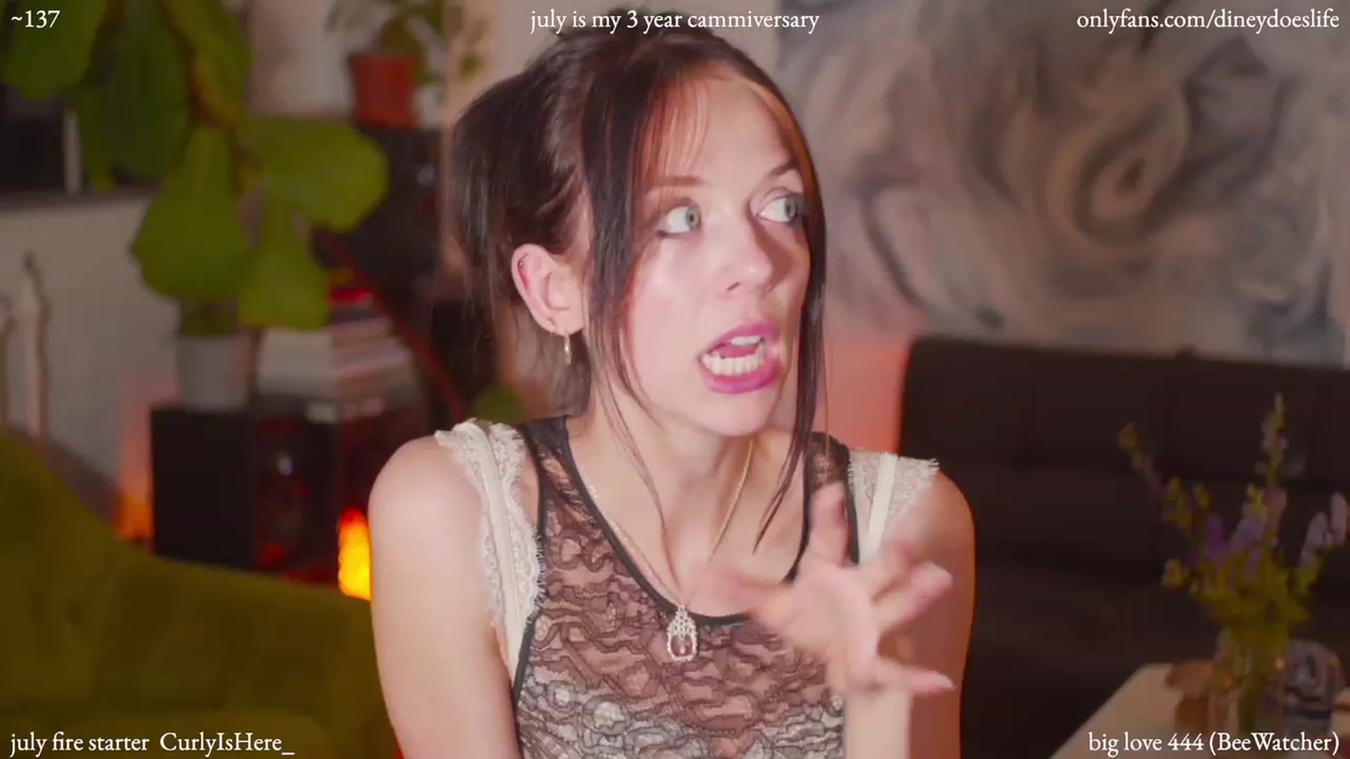 Gallery image thumbnail from diney_'s myfreecams stream on, 07/11/2023, 04:45 image 10 of 20