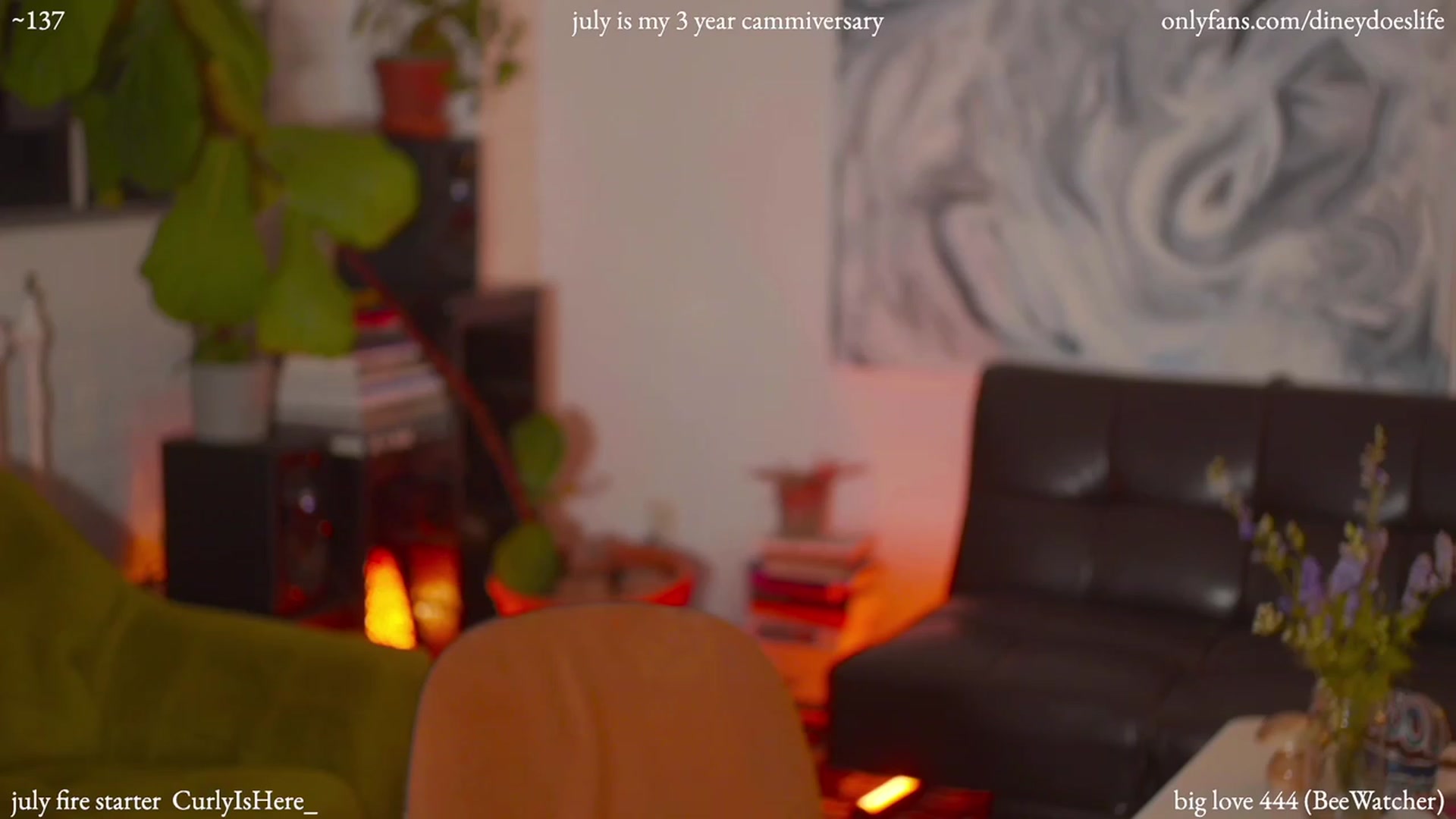 Gallery image thumbnail from diney_'s myfreecams stream on, 07/11/2023, 04:45 image 9 of 20