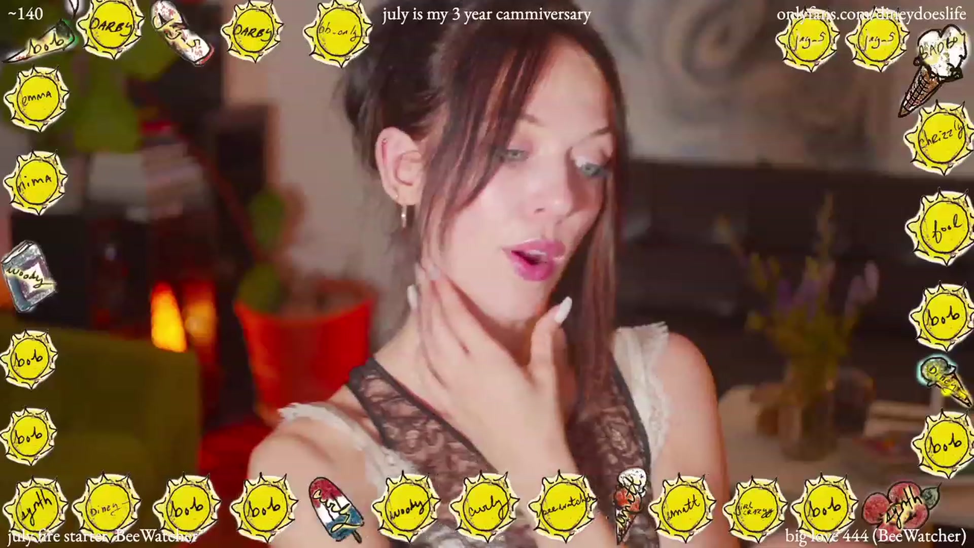 Gallery image thumbnail from diney_'s myfreecams stream on, 07/11/2023, 04:45 image 6 of 20