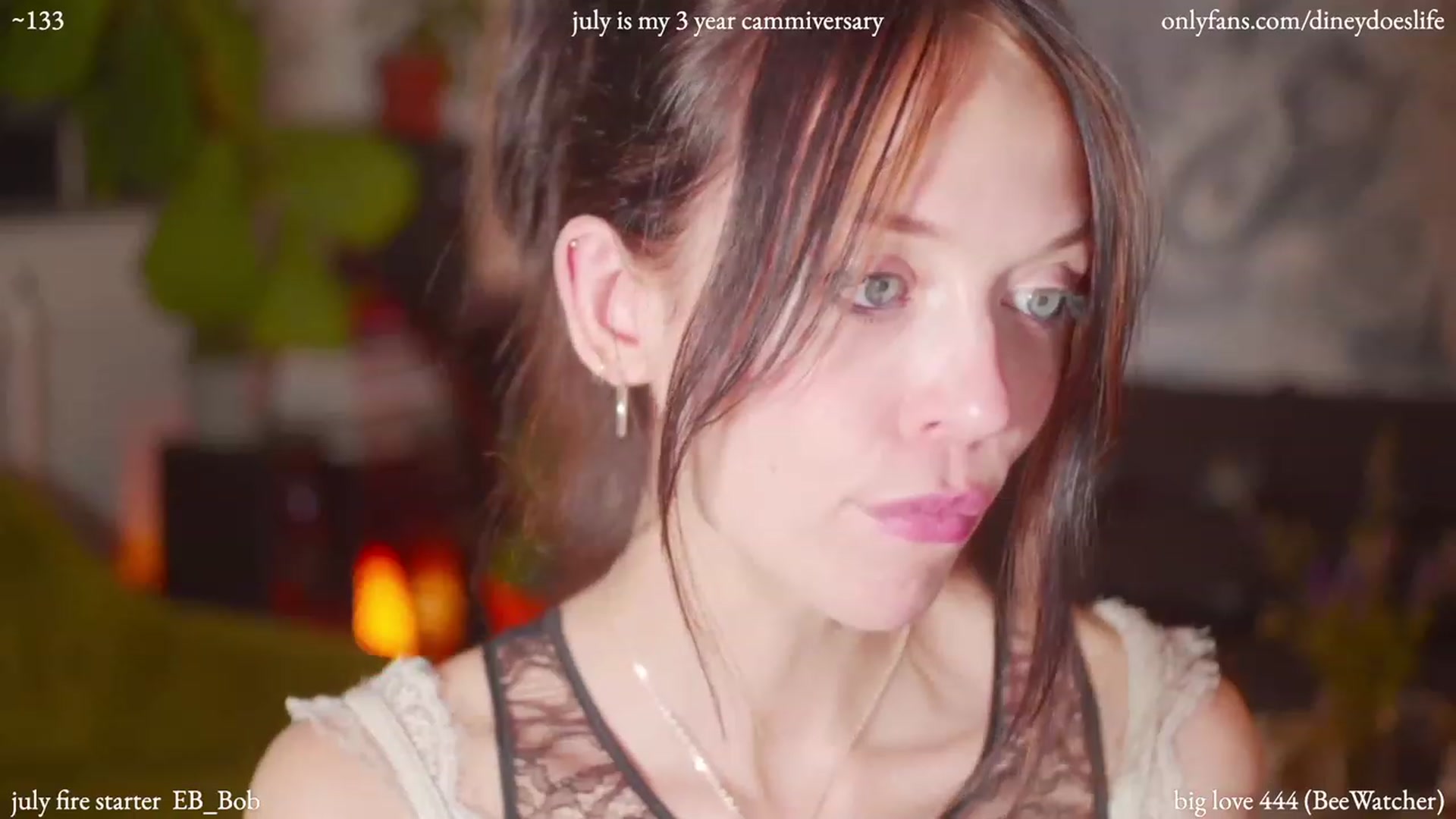 Gallery image thumbnail from diney_'s myfreecams stream on, 07/11/2023, 04:45 image 19 of 20