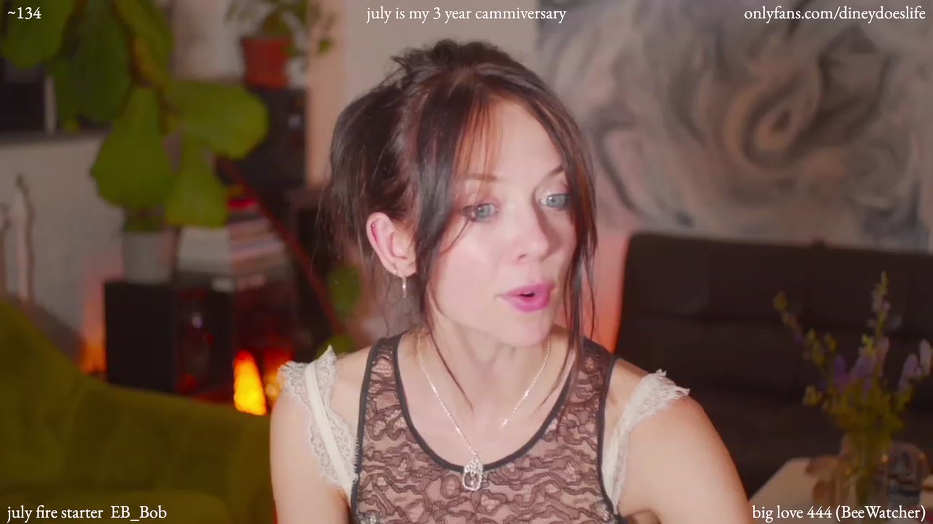 Gallery image thumbnail from diney_'s myfreecams stream on, 07/11/2023, 04:45 image 17 of 20