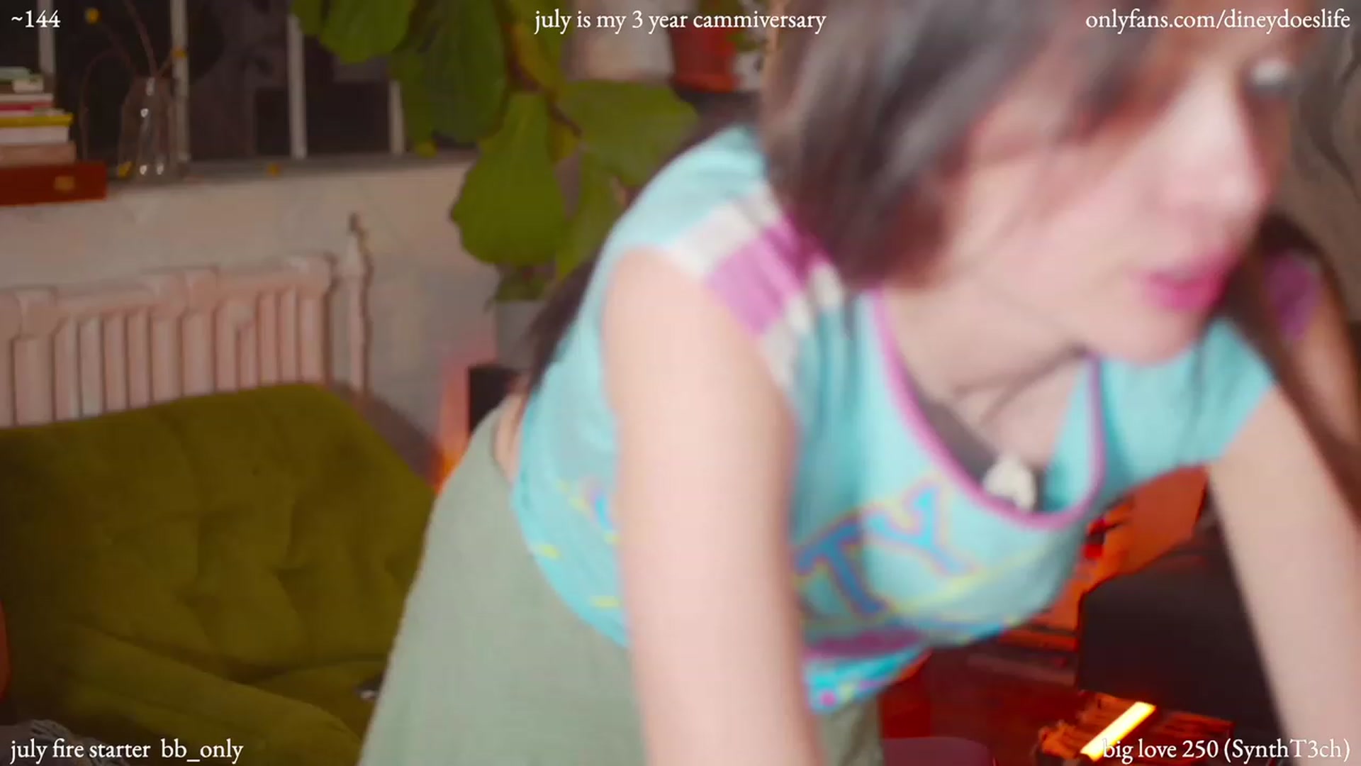 Gallery image thumbnail from diney_'s myfreecams stream on, 07/12/2023, 04:48 image 16 of 20