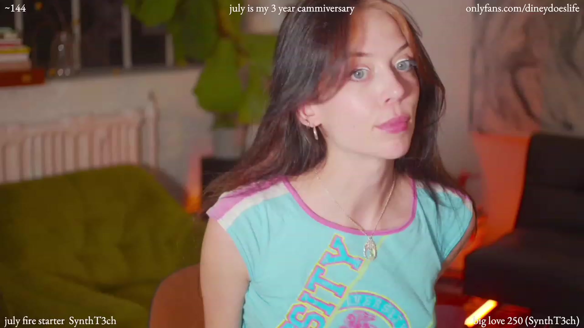 Gallery image thumbnail from diney_'s myfreecams stream on, 07/12/2023, 04:48 image 12 of 20
