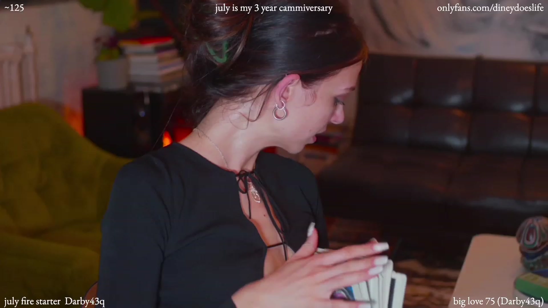 Gallery image thumbnail from diney_'s myfreecams stream on, 07/16/2023, 03:22 image 11 of 20