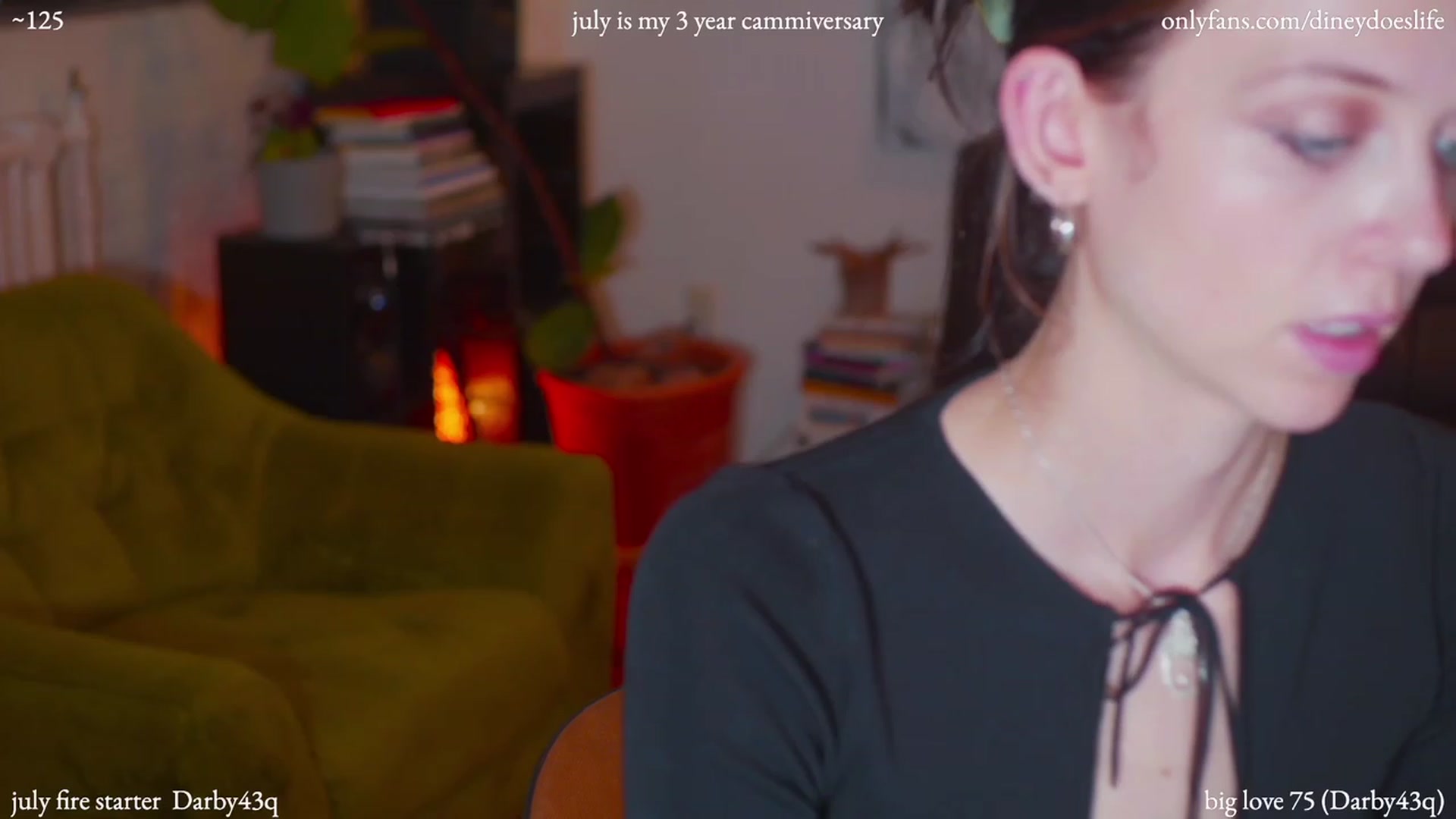 Gallery image thumbnail from diney_'s myfreecams stream on, 07/16/2023, 03:22 image 16 of 20