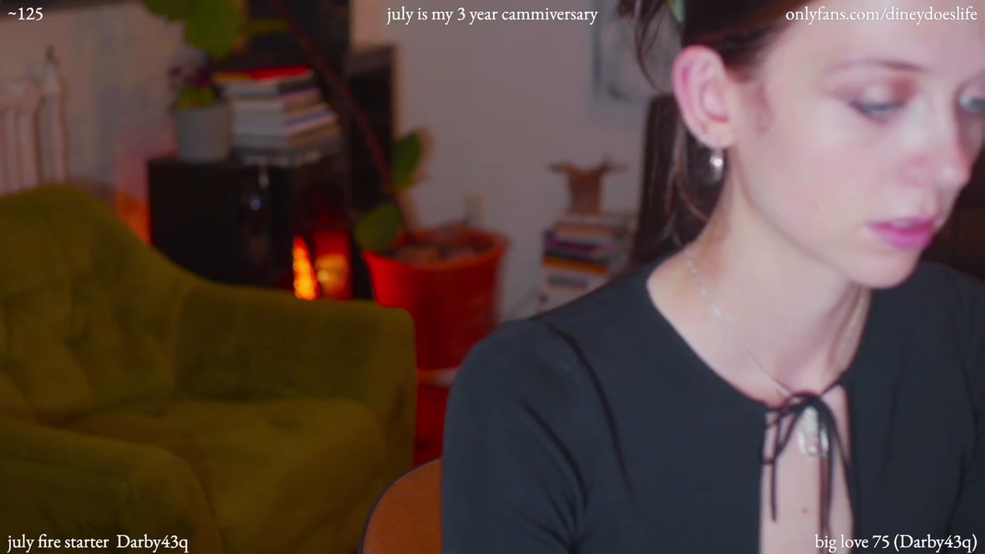 Gallery image thumbnail from diney_'s myfreecams stream on, 07/16/2023, 03:22 image 15 of 20