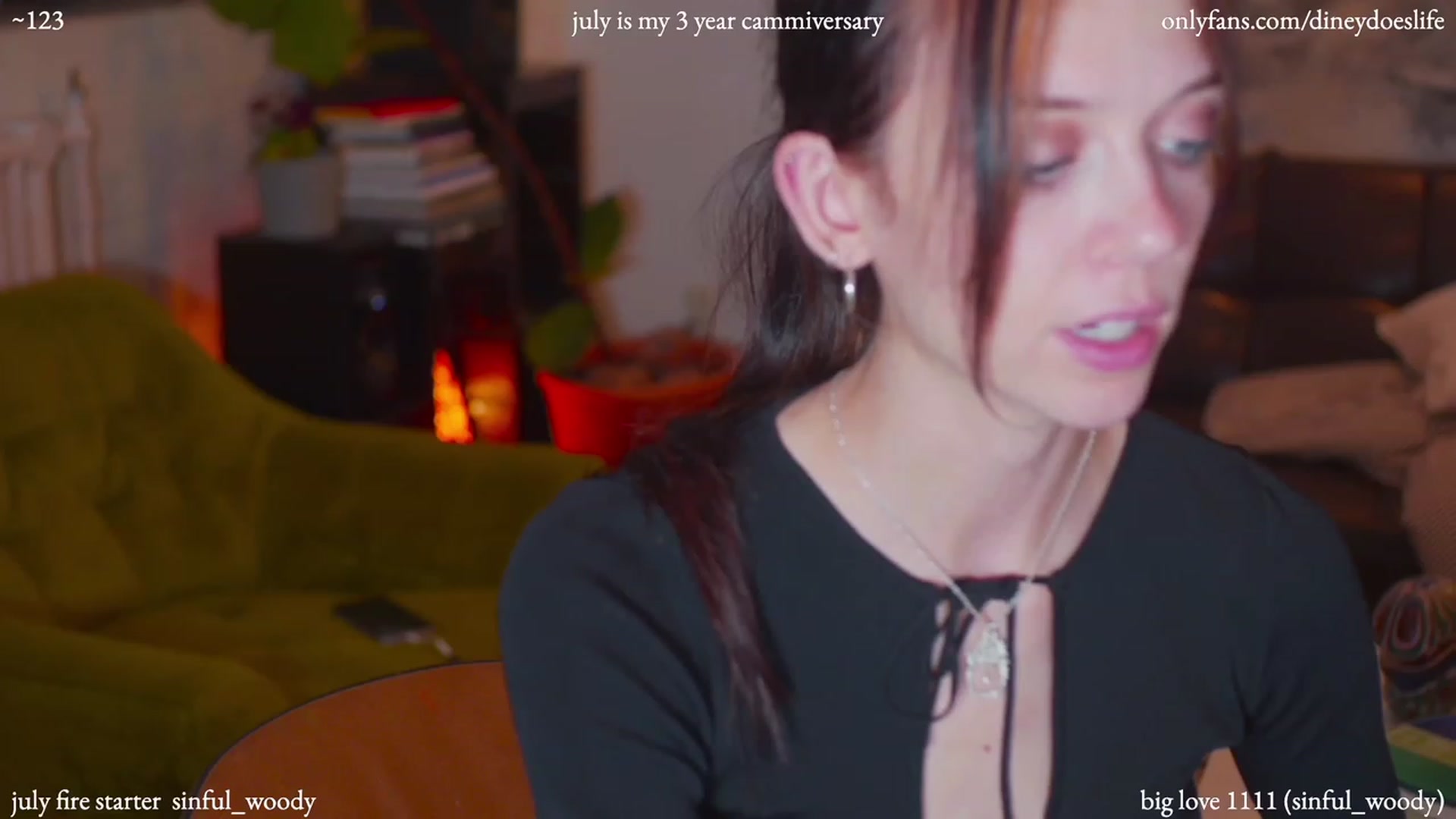 Gallery image thumbnail from diney_'s myfreecams stream on, 07/16/2023, 05:50 image 10 of 20