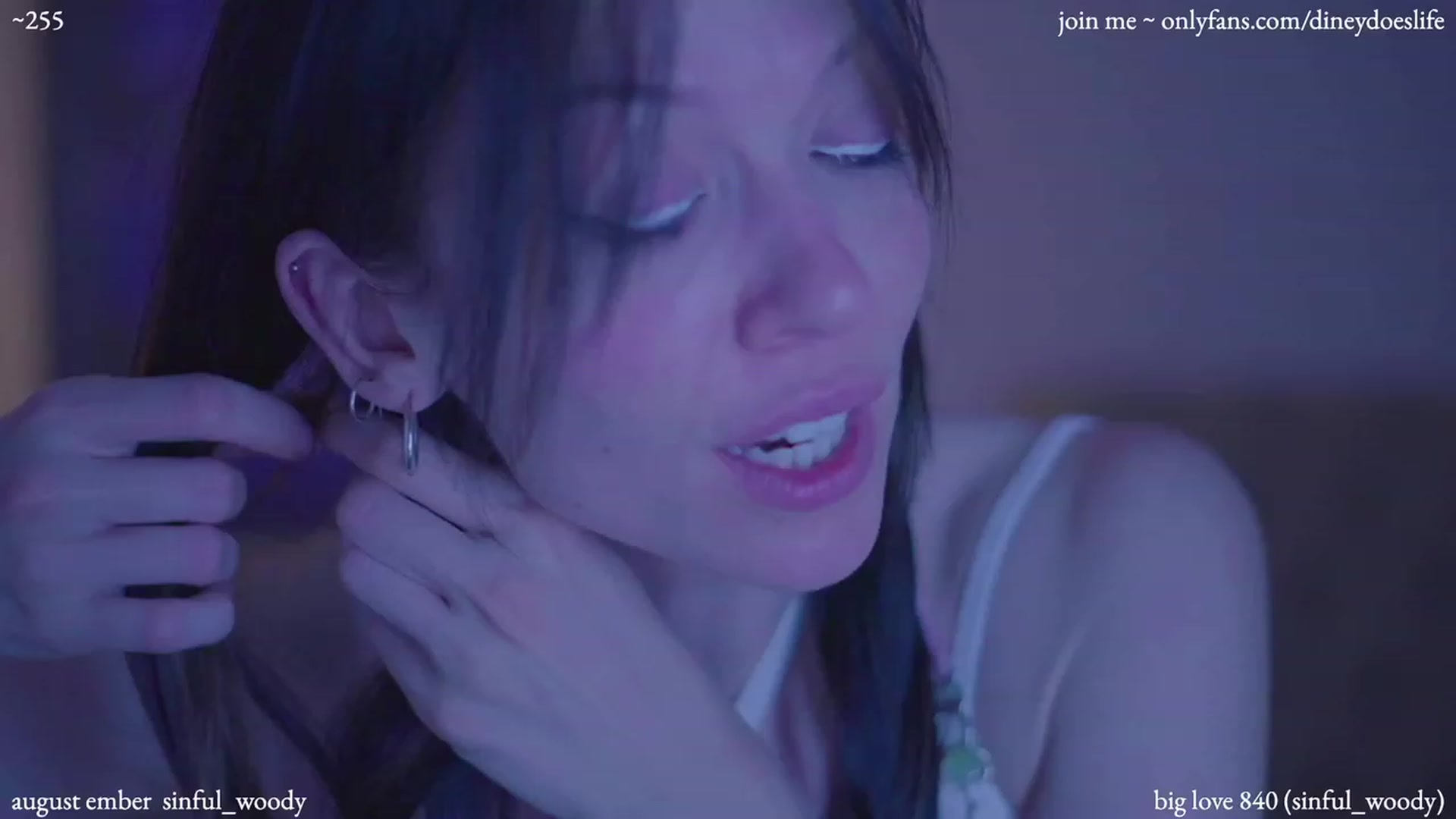 Gallery image thumbnail from diney_'s myfreecams stream on, 08/05/2023, 05:28 image 13 of 20