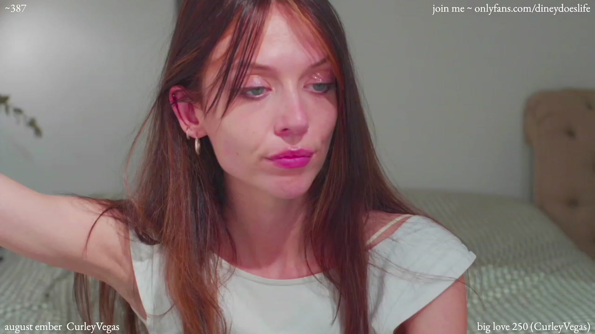 Gallery image thumbnail from diney_'s myfreecams stream on, 08/12/2023, 03:42 image 1 of 20