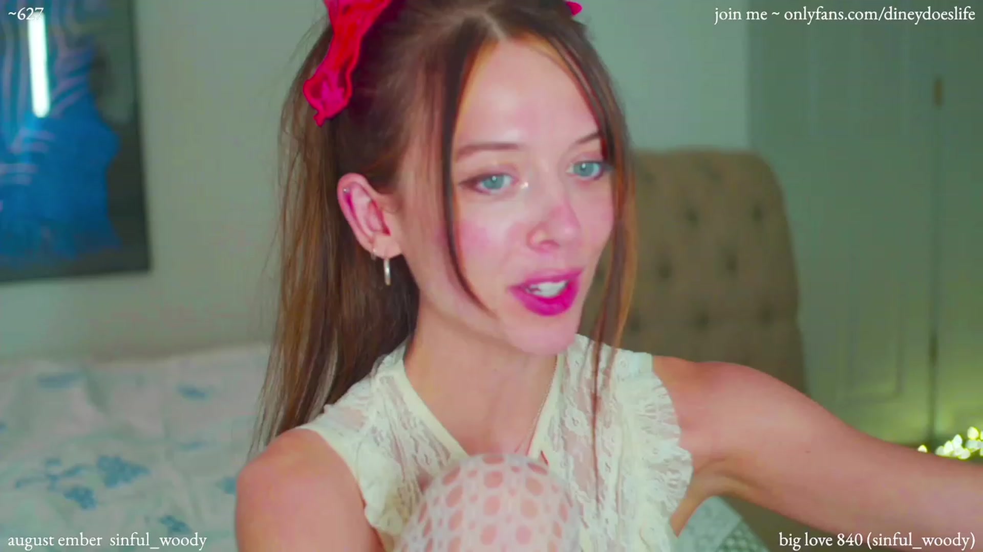 Gallery image thumbnail from diney_'s myfreecams stream on, 08/25/2023, 05:37 image 6 of 20