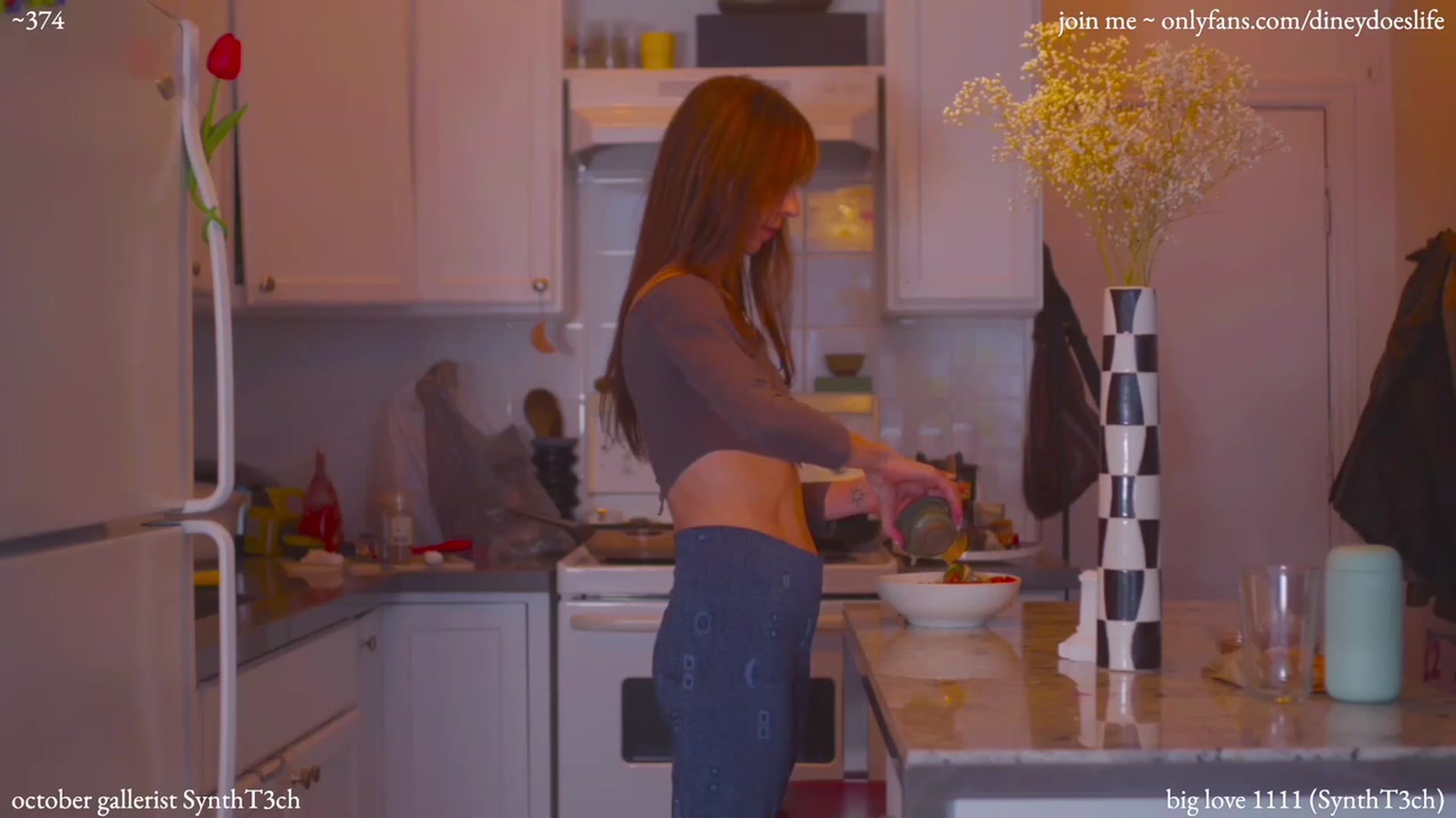 Gallery image thumbnail from diney_'s myfreecams stream on, 10/08/2023, 21:54 image 16 of 20