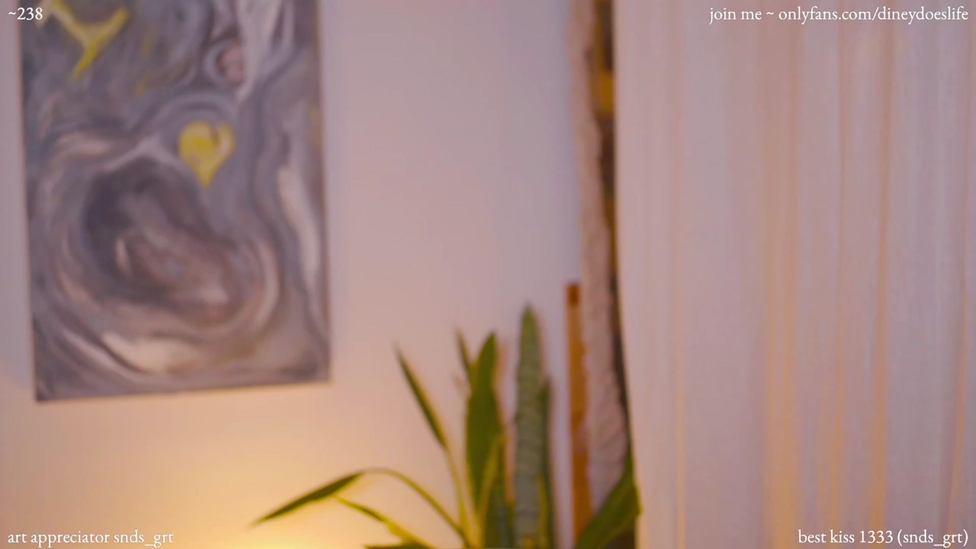 Gallery image thumbnail from diney_'s myfreecams stream on, 11/16/2023, 05:42 image 12 of 20