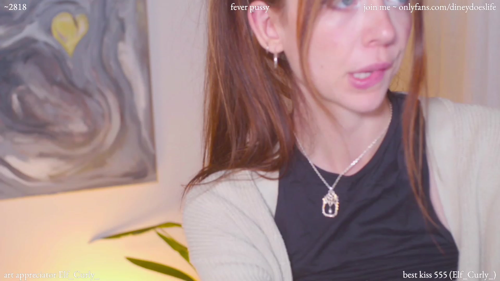 Gallery image thumbnail from diney_'s myfreecams stream on, 12/05/2023, 06:30 image 15 of 20
