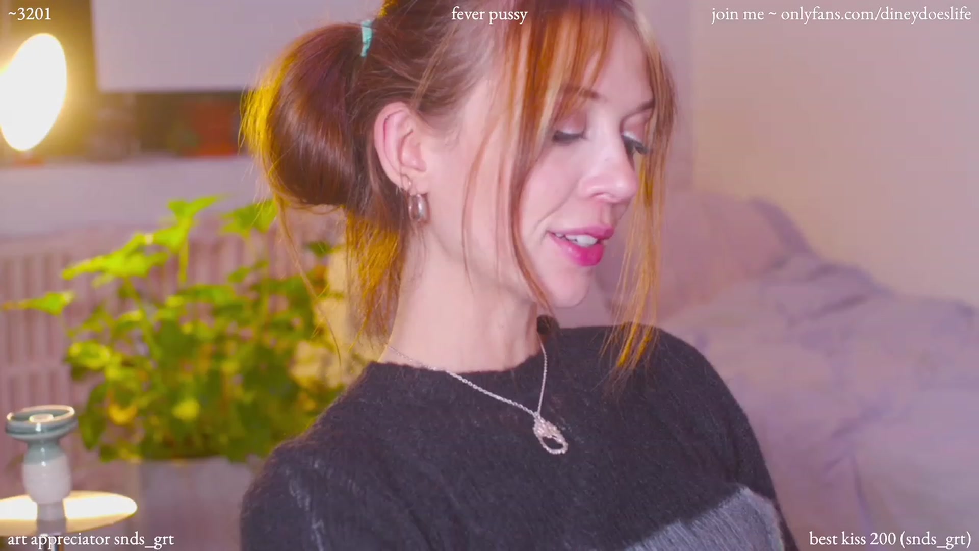 Gallery image thumbnail from diney_'s myfreecams stream on, 12/08/2023, 05:41 image 4 of 20