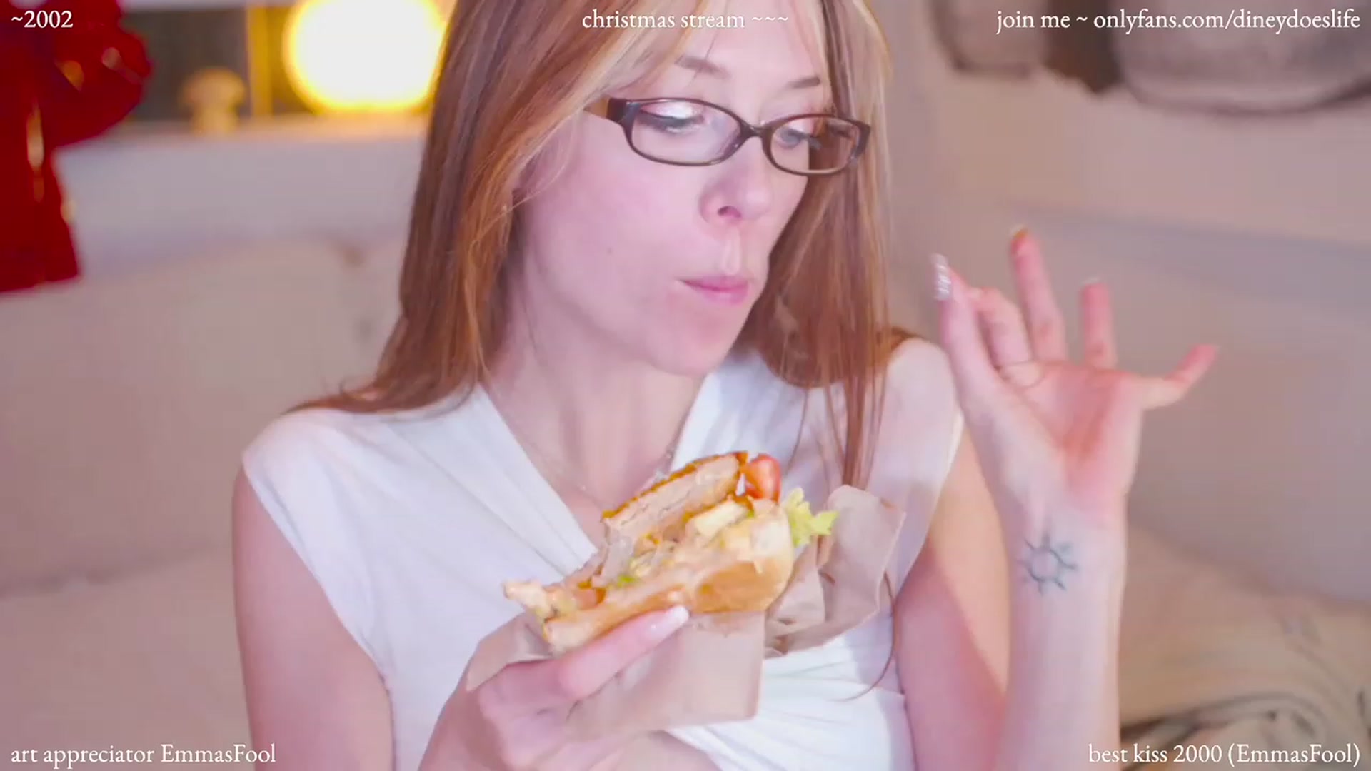 Gallery image thumbnail from diney_'s myfreecams stream on, 12/21/2023, 05:46 image 15 of 20