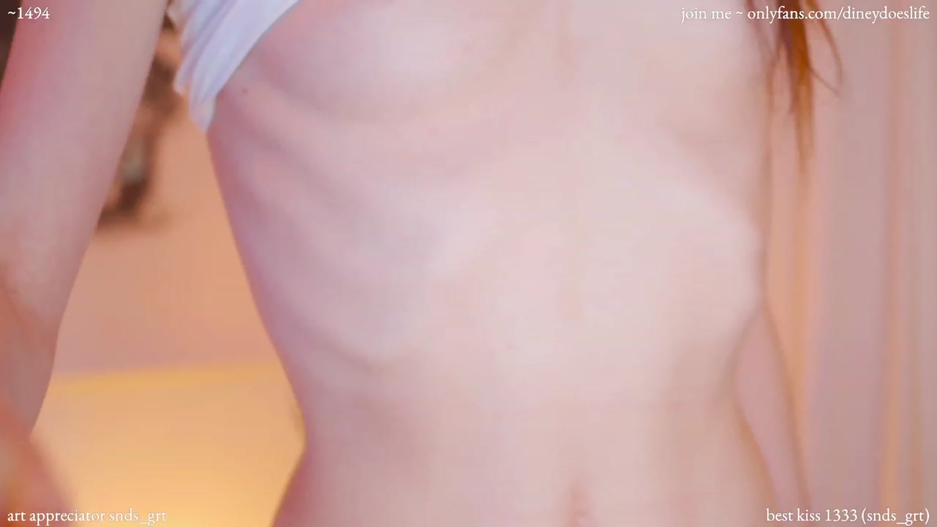 Gallery image thumbnail from diney_'s myfreecams stream on, 01/07/2024, 22:22 image 16 of 20