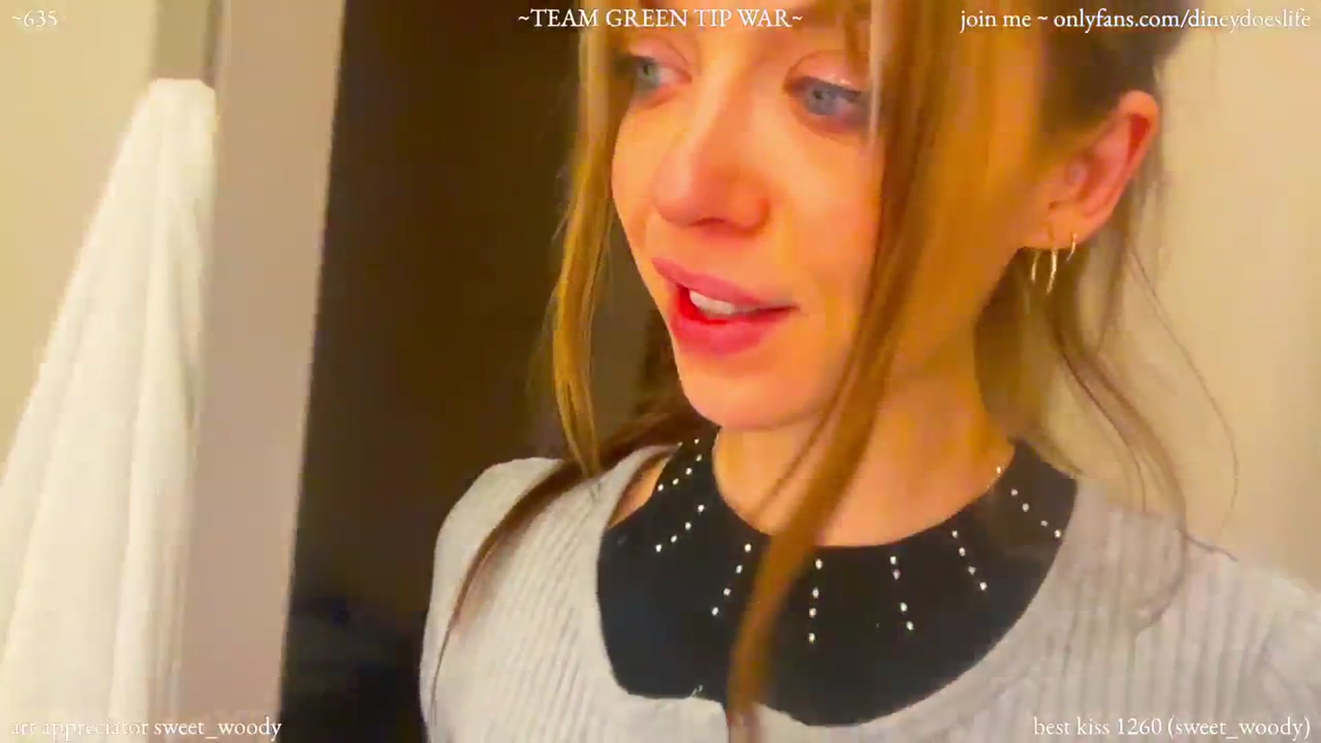 Gallery image thumbnail from diney_'s myfreecams stream on, 01/26/2024, 08:40 image 6 of 20
