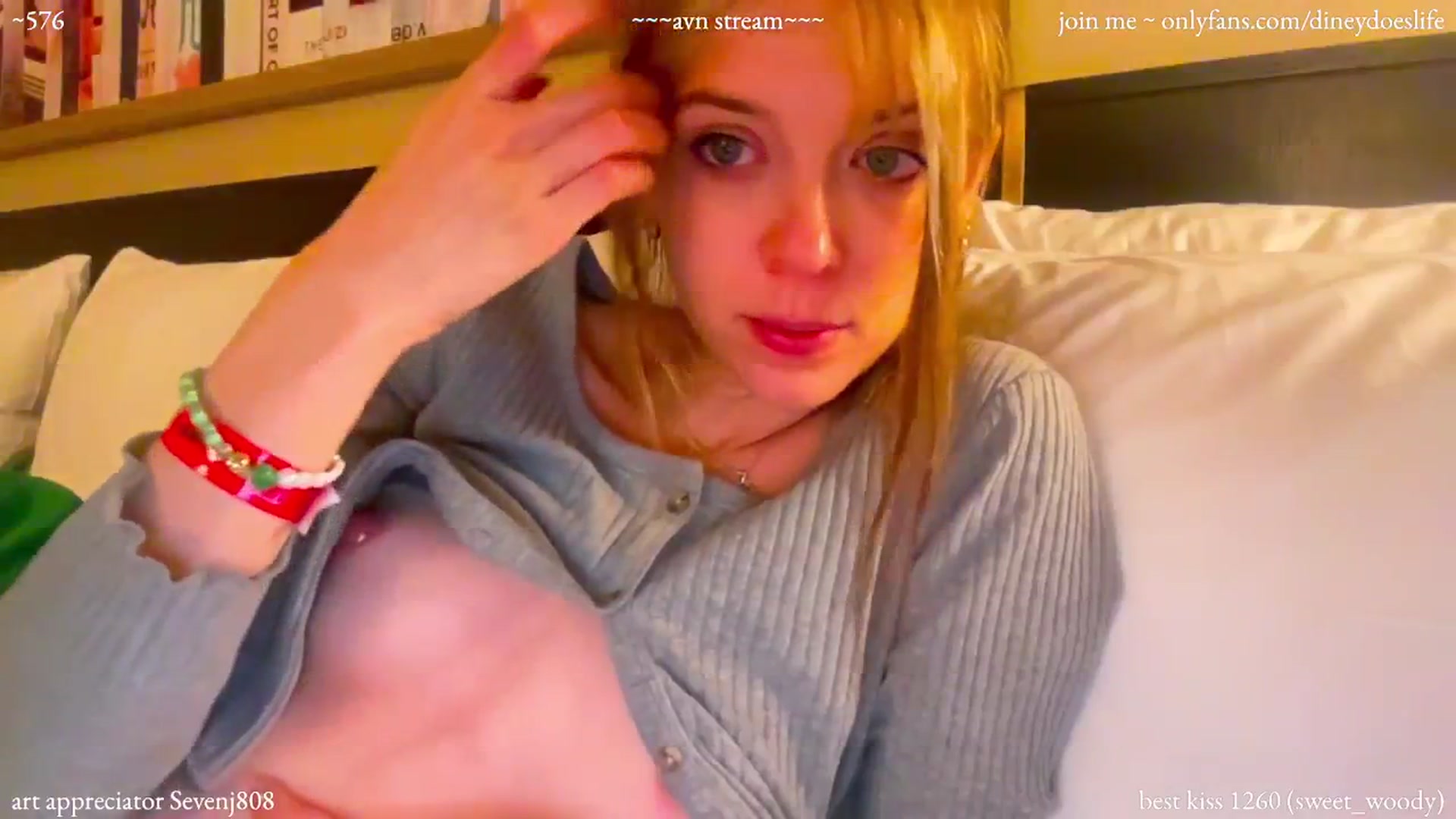 Gallery image thumbnail from diney_'s myfreecams stream on, 01/26/2024, 09:10 image 6 of 20