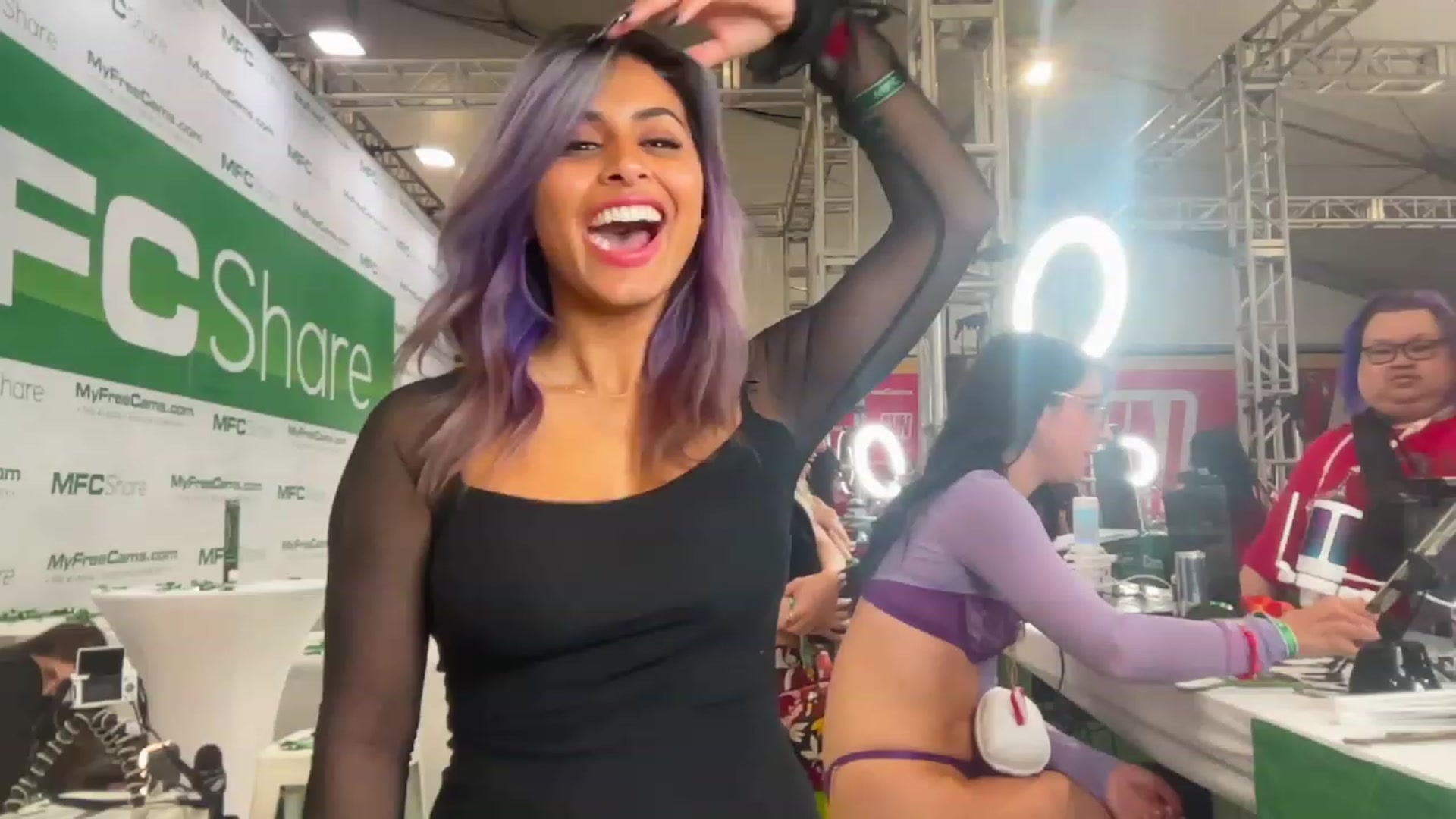 Gallery image thumbnail from diney_'s myfreecams stream on, 01/27/2024, 03:04 image 3 of 20