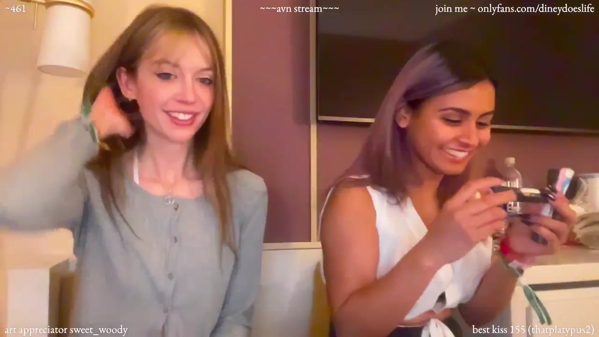 Gallery image thumbnail from diney_'s myfreecams stream on, 01/28/2024, 04:20 image 5 of 20