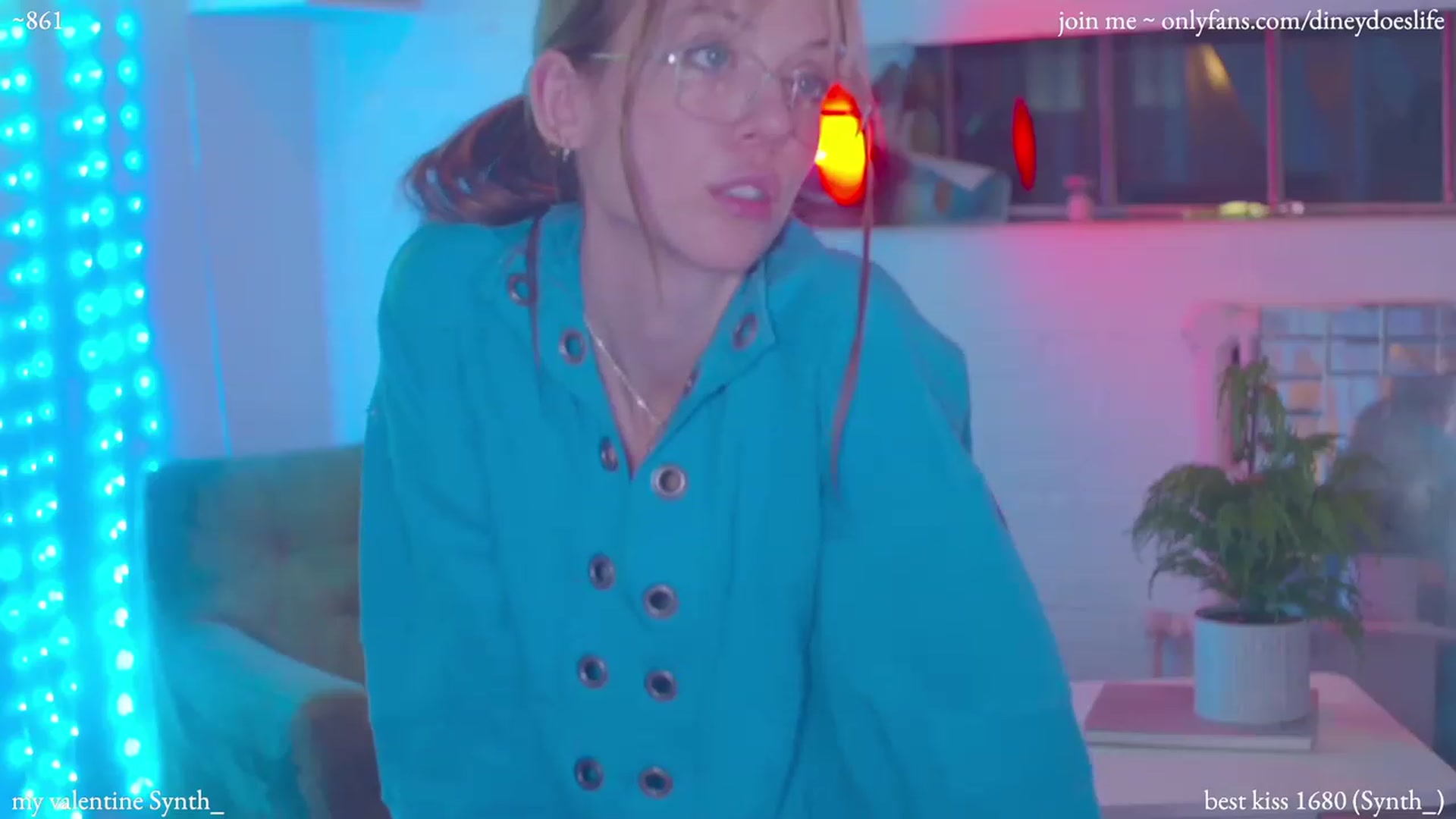 Gallery image thumbnail from diney_'s myfreecams stream on, 03/12/2024, 04:55 image 10 of 20