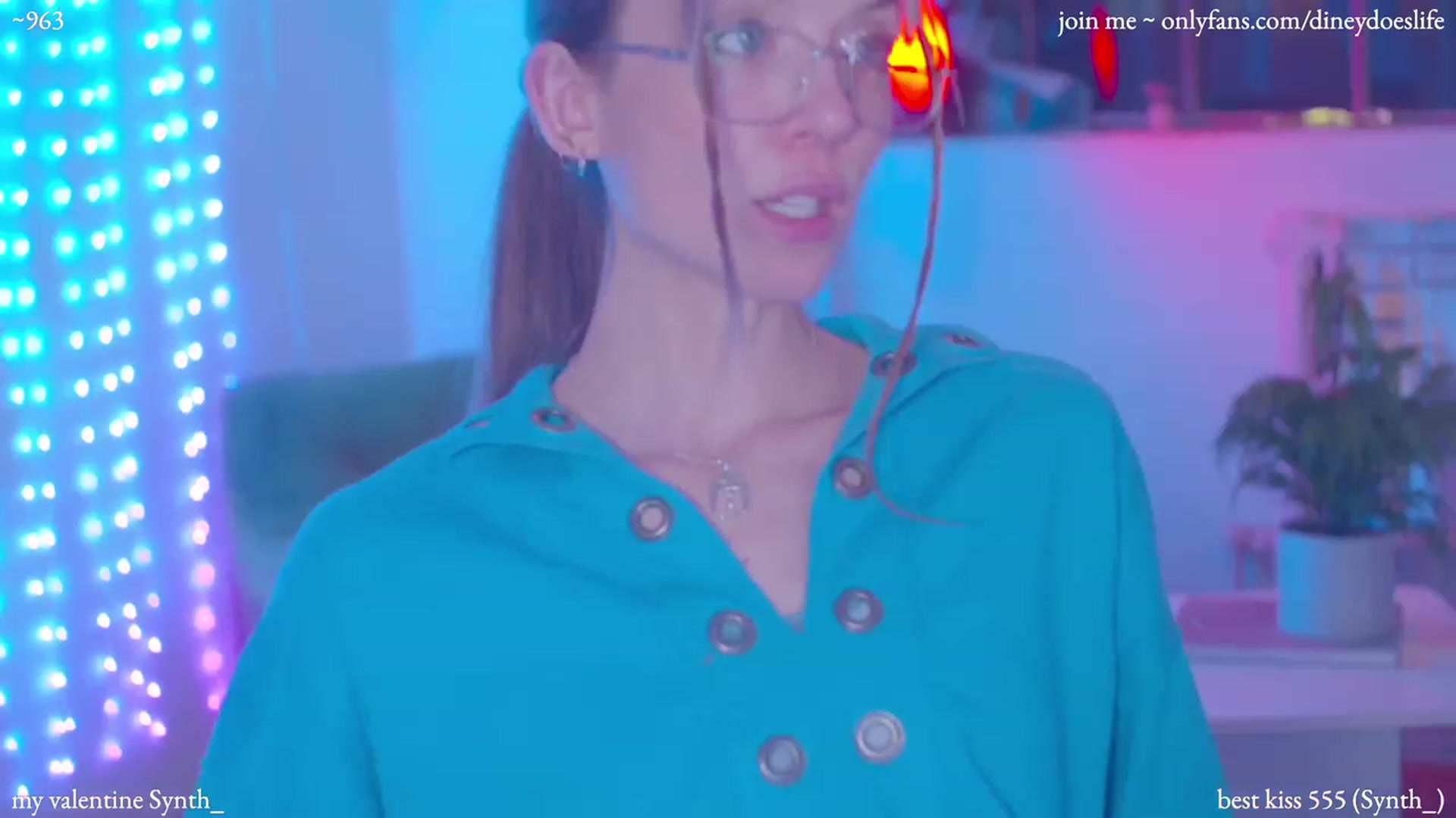 Gallery image thumbnail from diney_'s myfreecams stream on, 03/12/2024, 04:55 image 4 of 20