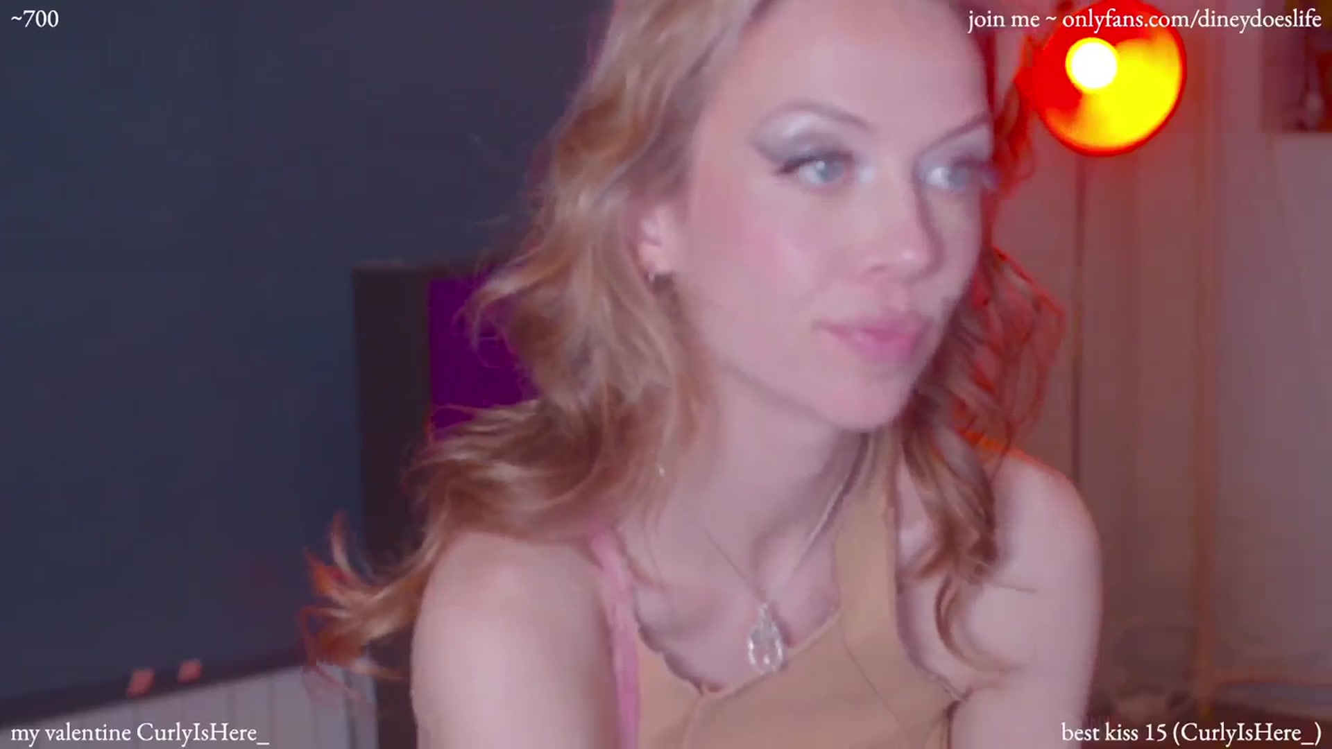 Gallery image thumbnail from diney_'s myfreecams stream on, 03/18/2024, 04:42 image 5 of 20