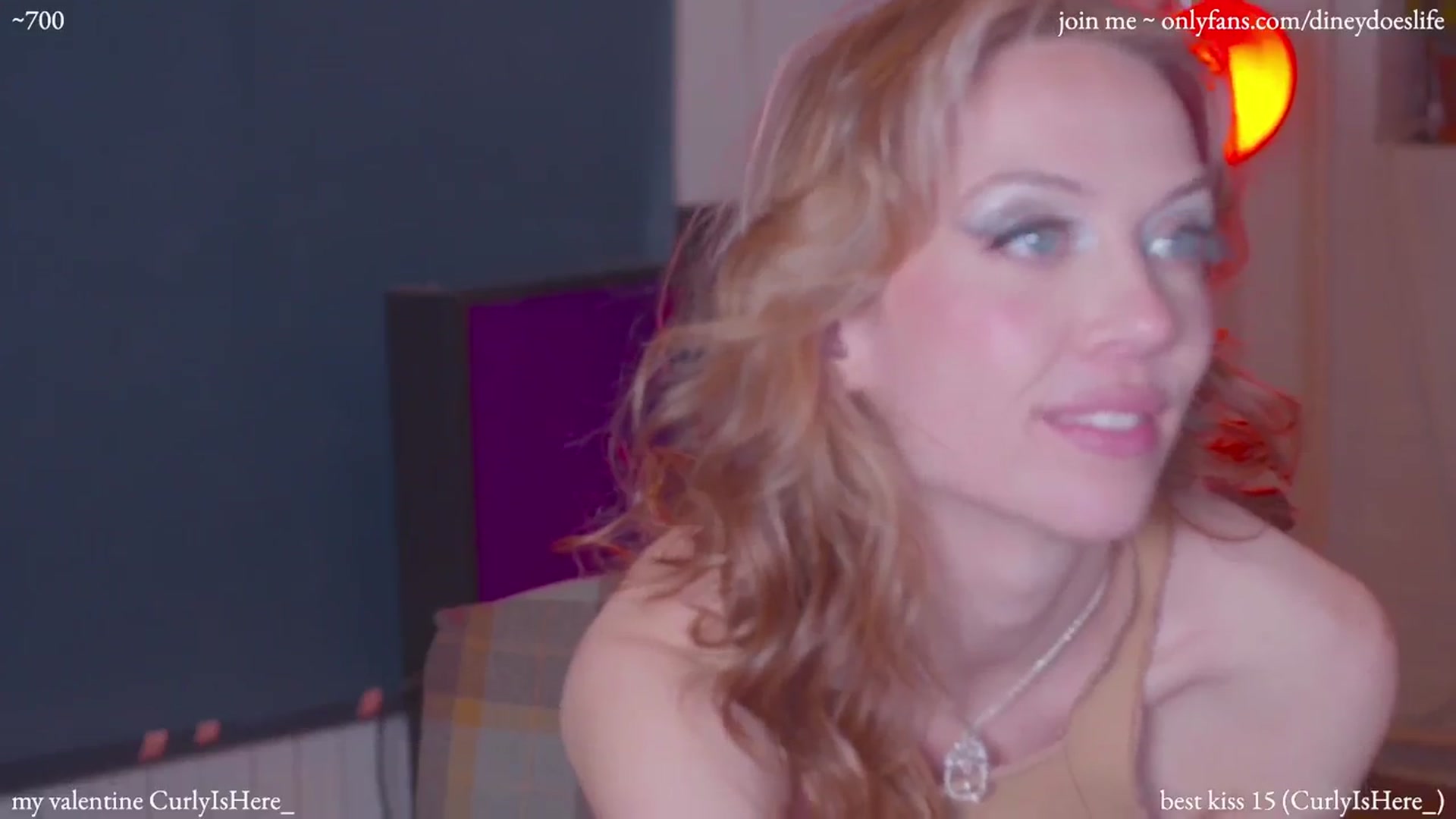 Gallery image thumbnail from diney_'s myfreecams stream on, 03/18/2024, 04:42 image 7 of 20