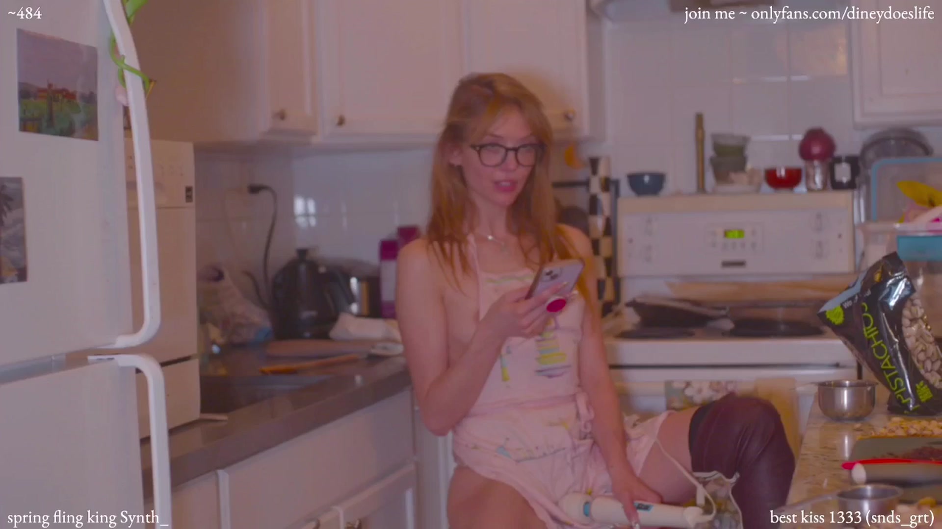 Gallery image thumbnail from diney_'s myfreecams stream on, 05/03/2024, 06:00 image 12 of 20