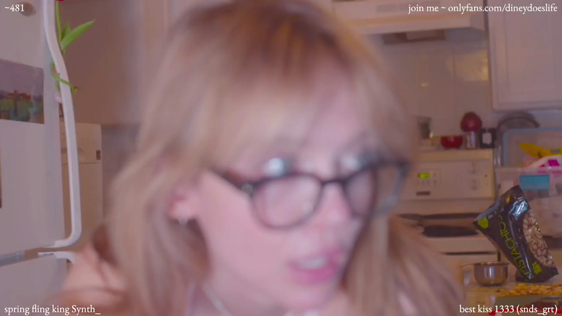 Gallery image thumbnail from diney_'s myfreecams stream on, 05/03/2024, 06:00 image 11 of 20