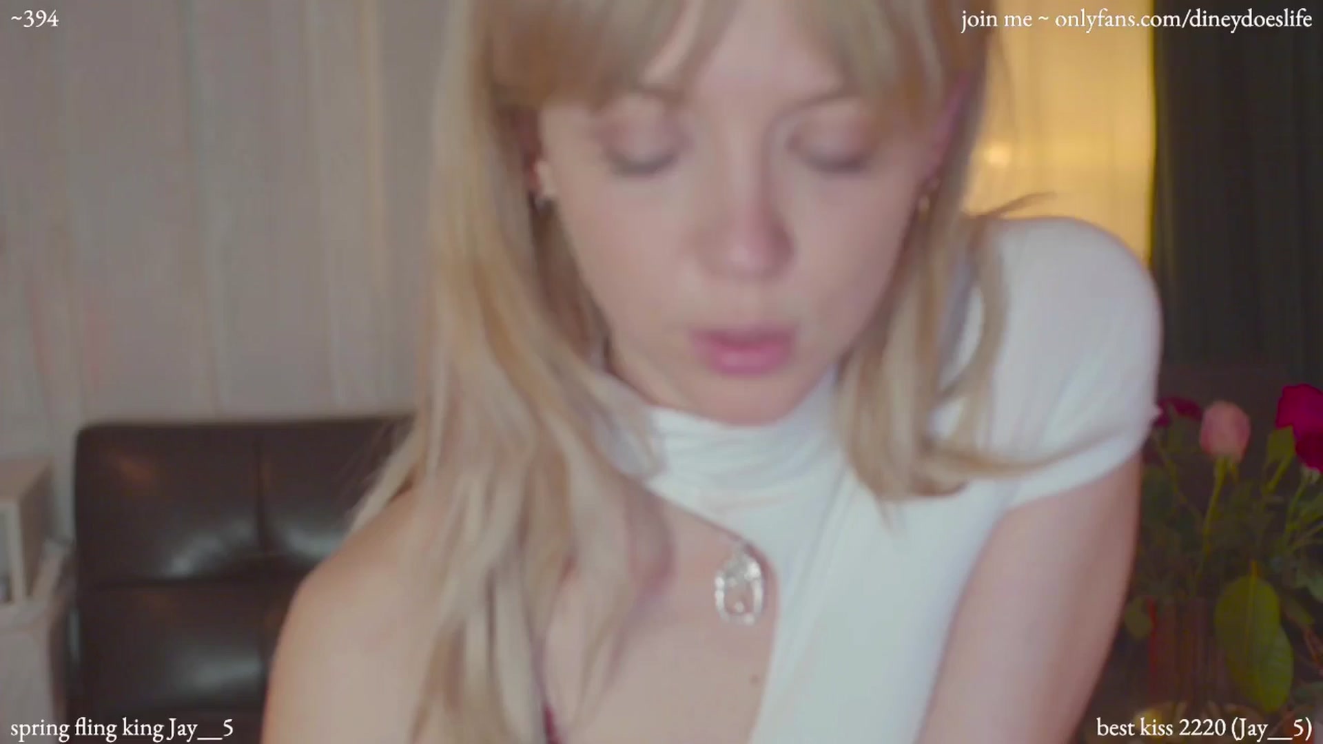 Gallery image thumbnail from diney_'s myfreecams stream on, 05/10/2024, 05:01 image 12 of 20