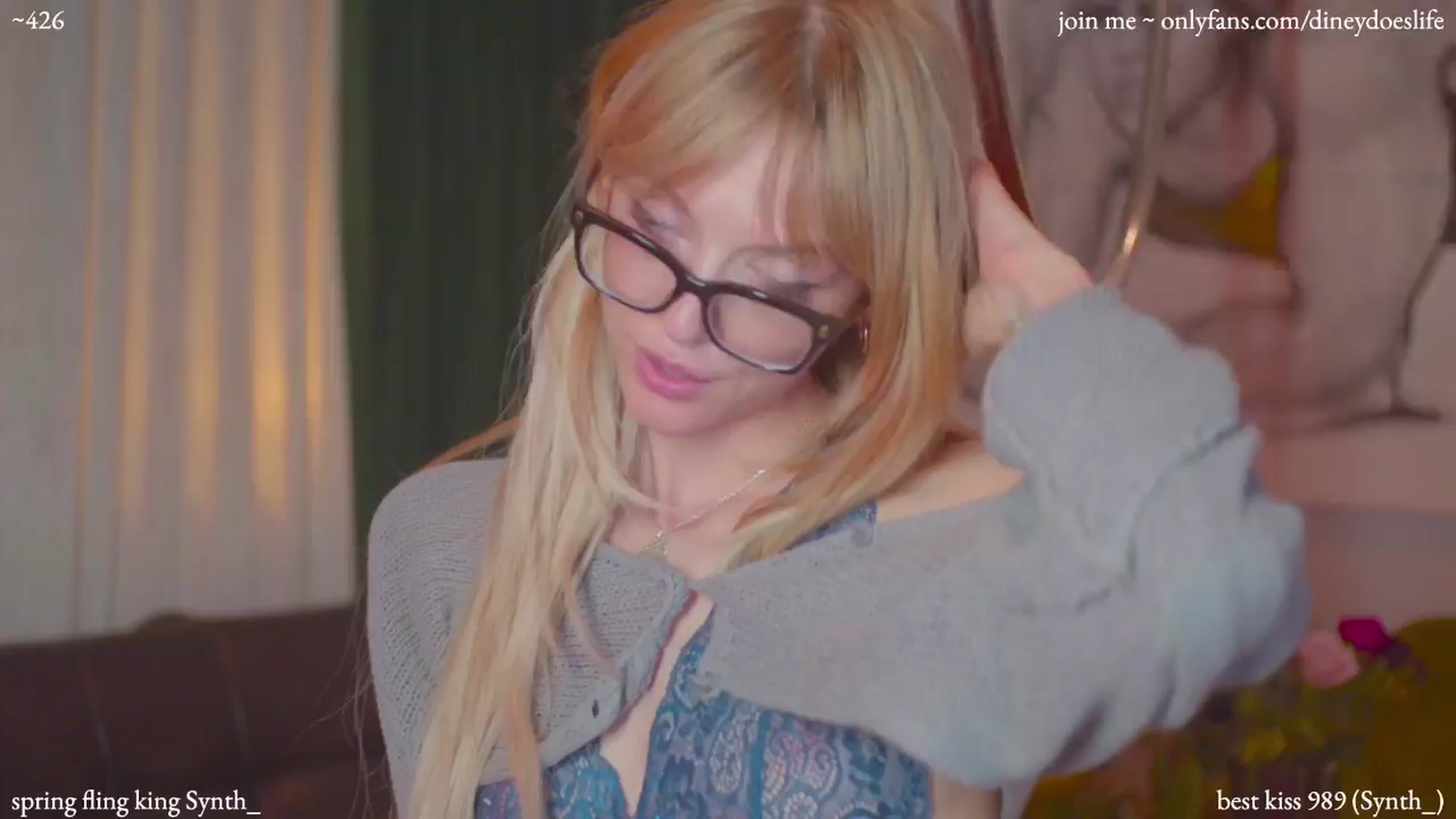 Gallery image thumbnail from diney_'s myfreecams stream on, 05/17/2024, 04:08 image 17 of 20