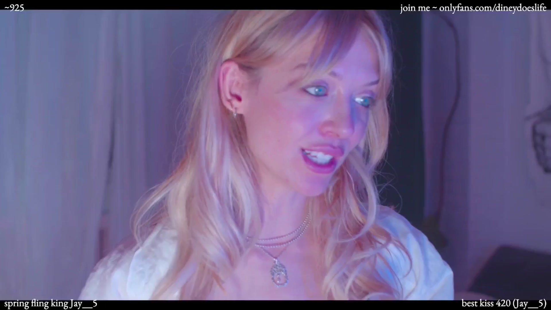 Gallery image thumbnail from diney_'s myfreecams stream on, 06/14/2024, 05:44 image 5 of 20
