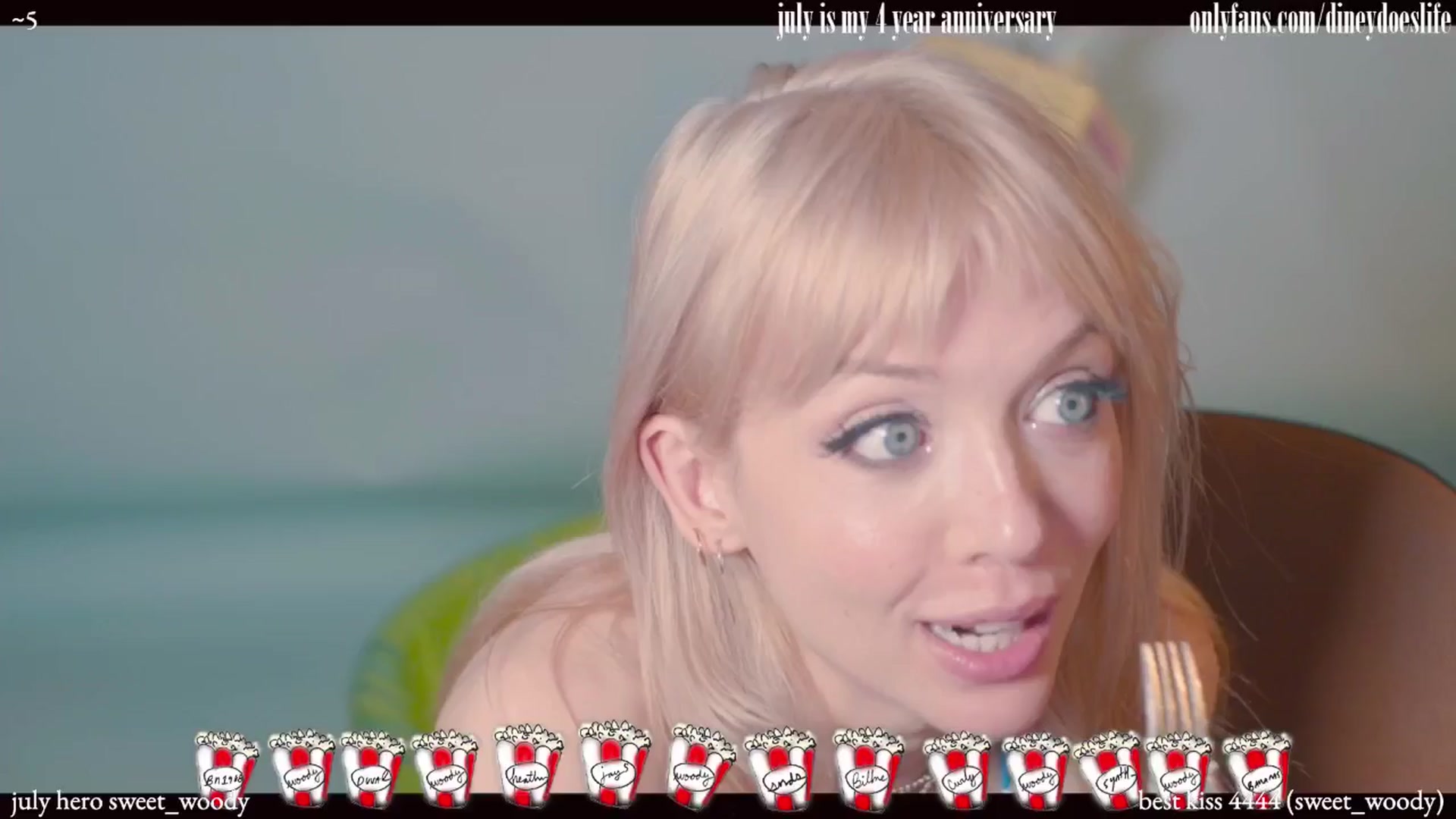 Gallery image thumbnail from diney_'s myfreecams stream on, 07/05/2024, 05:52 image 12 of 20