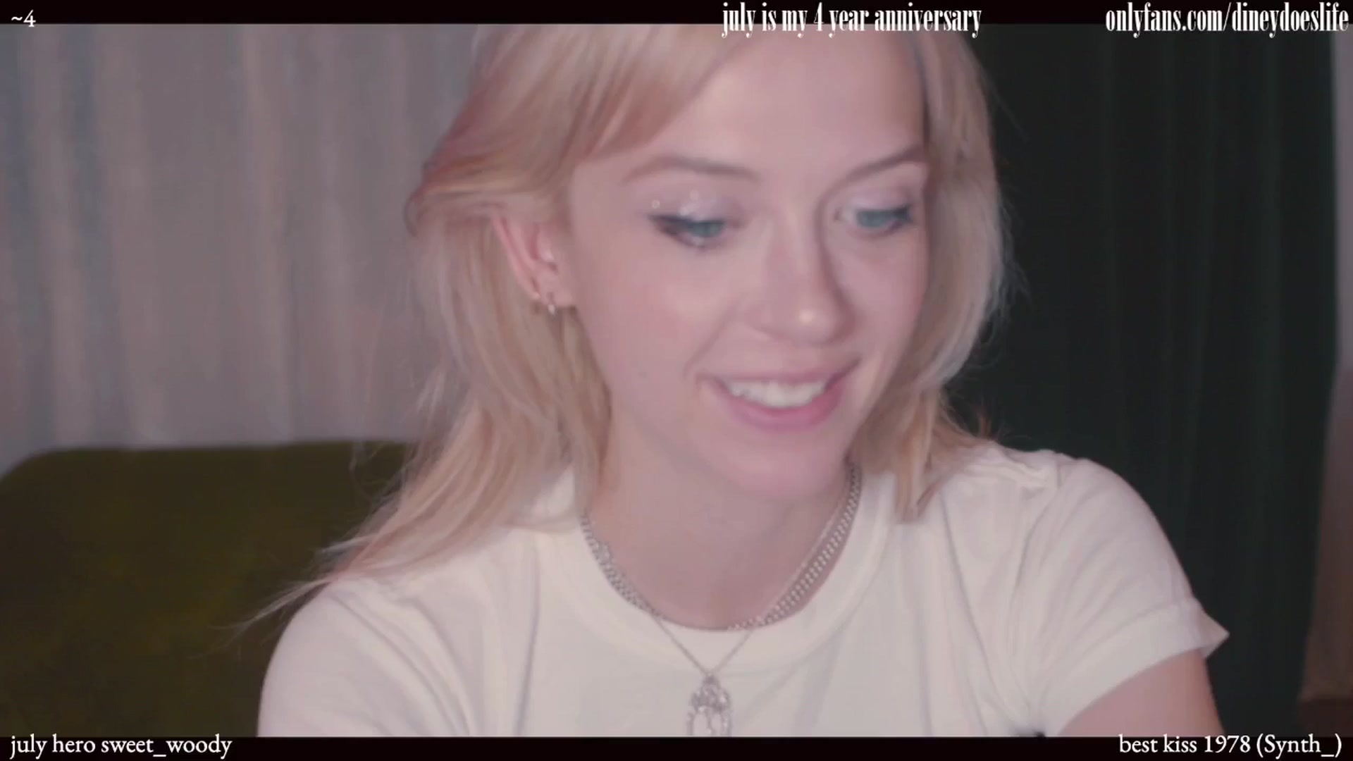 Gallery image thumbnail from diney_'s myfreecams stream on, 07/09/2024, 04:27 image 18 of 20