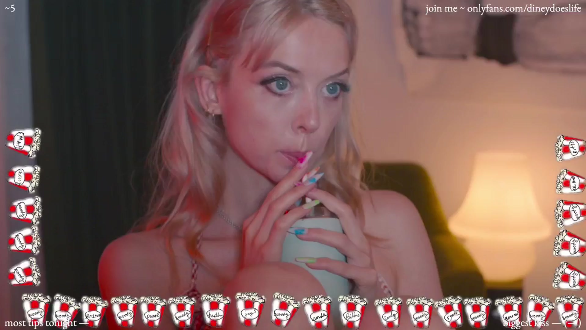 Gallery image thumbnail from diney_'s myfreecams stream on, 07/14/2024, 04:41 image 1 of 20