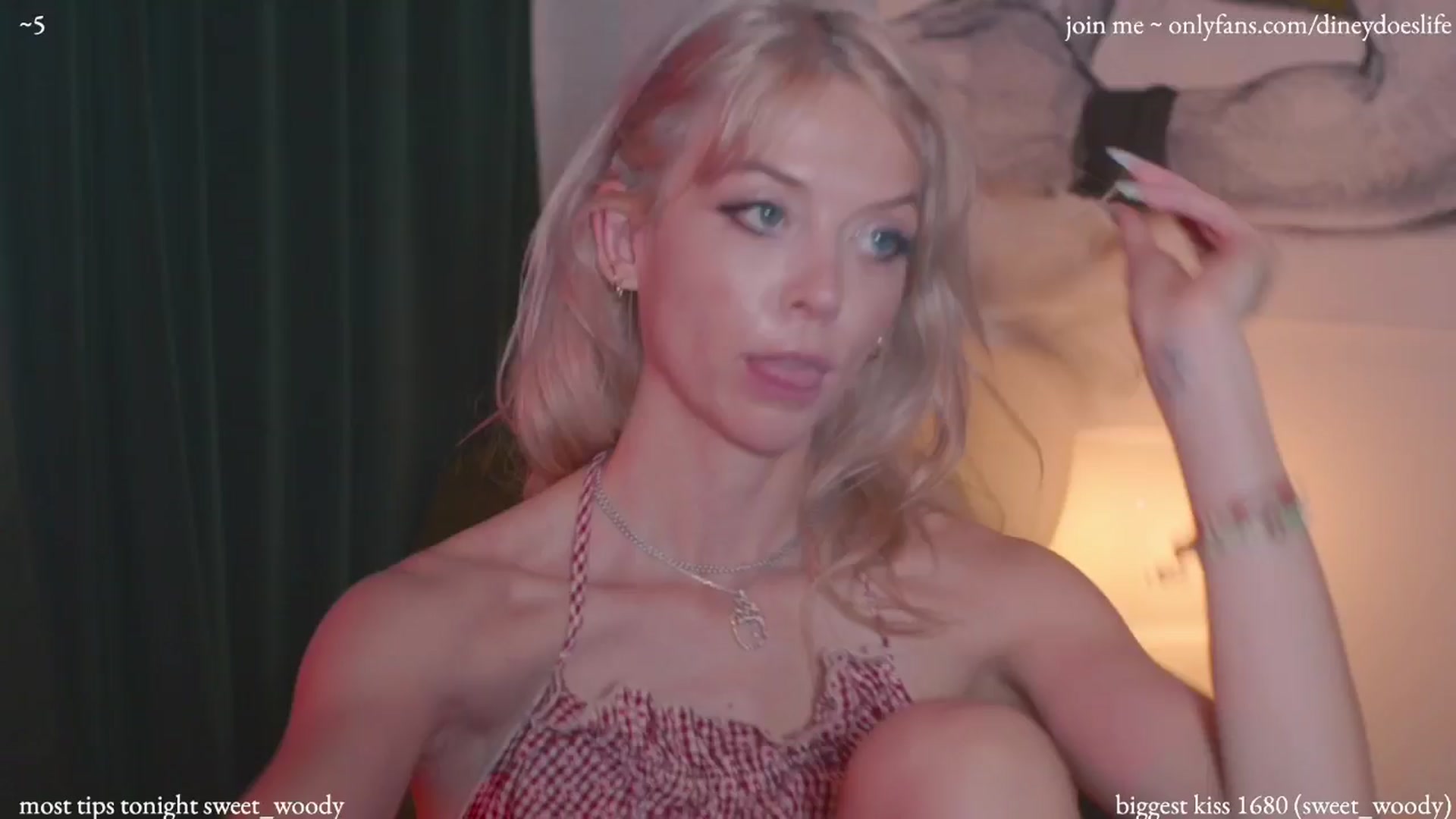 Gallery image thumbnail from diney_'s myfreecams stream on, 07/14/2024, 05:53 image 19 of 20
