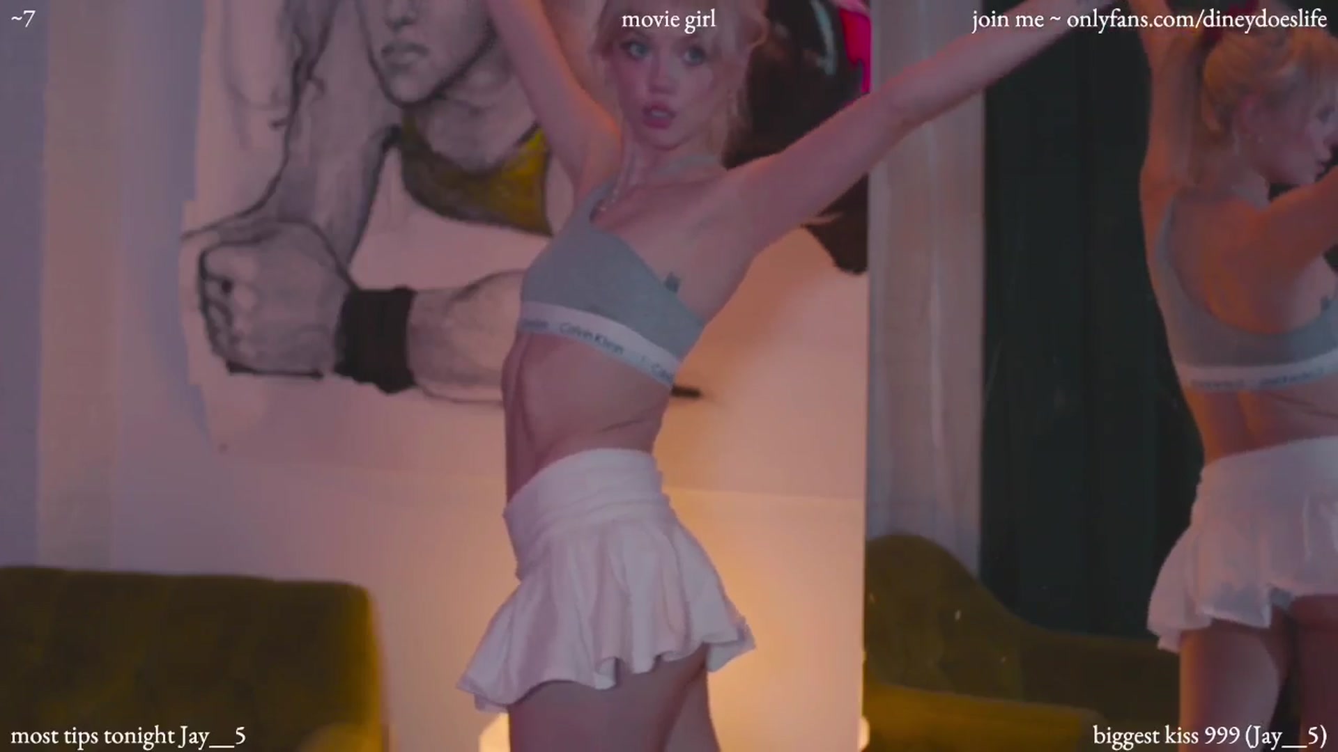 Gallery image thumbnail from diney_'s myfreecams stream on, 07/16/2024, 03:26 image 15 of 20