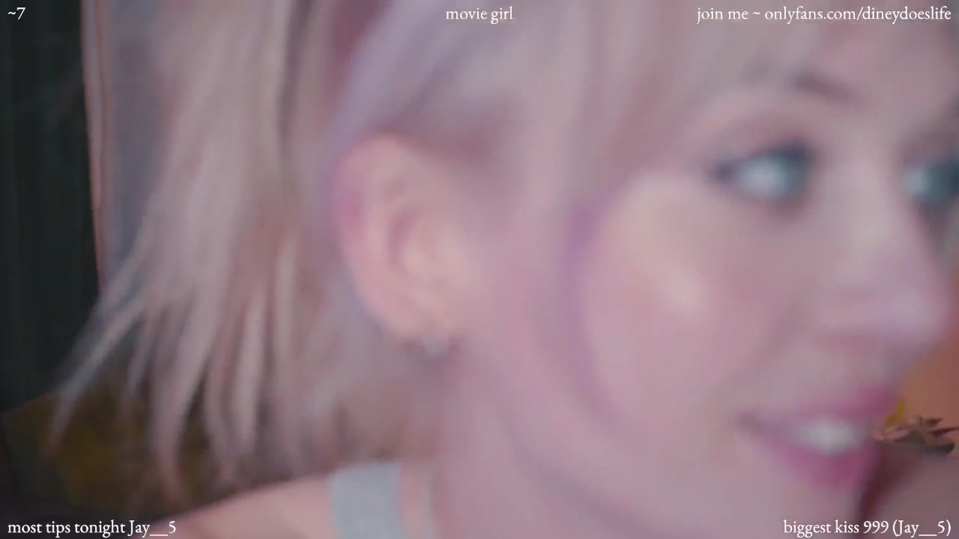 Gallery image thumbnail from diney_'s myfreecams stream on, 07/16/2024, 03:26 image 14 of 20