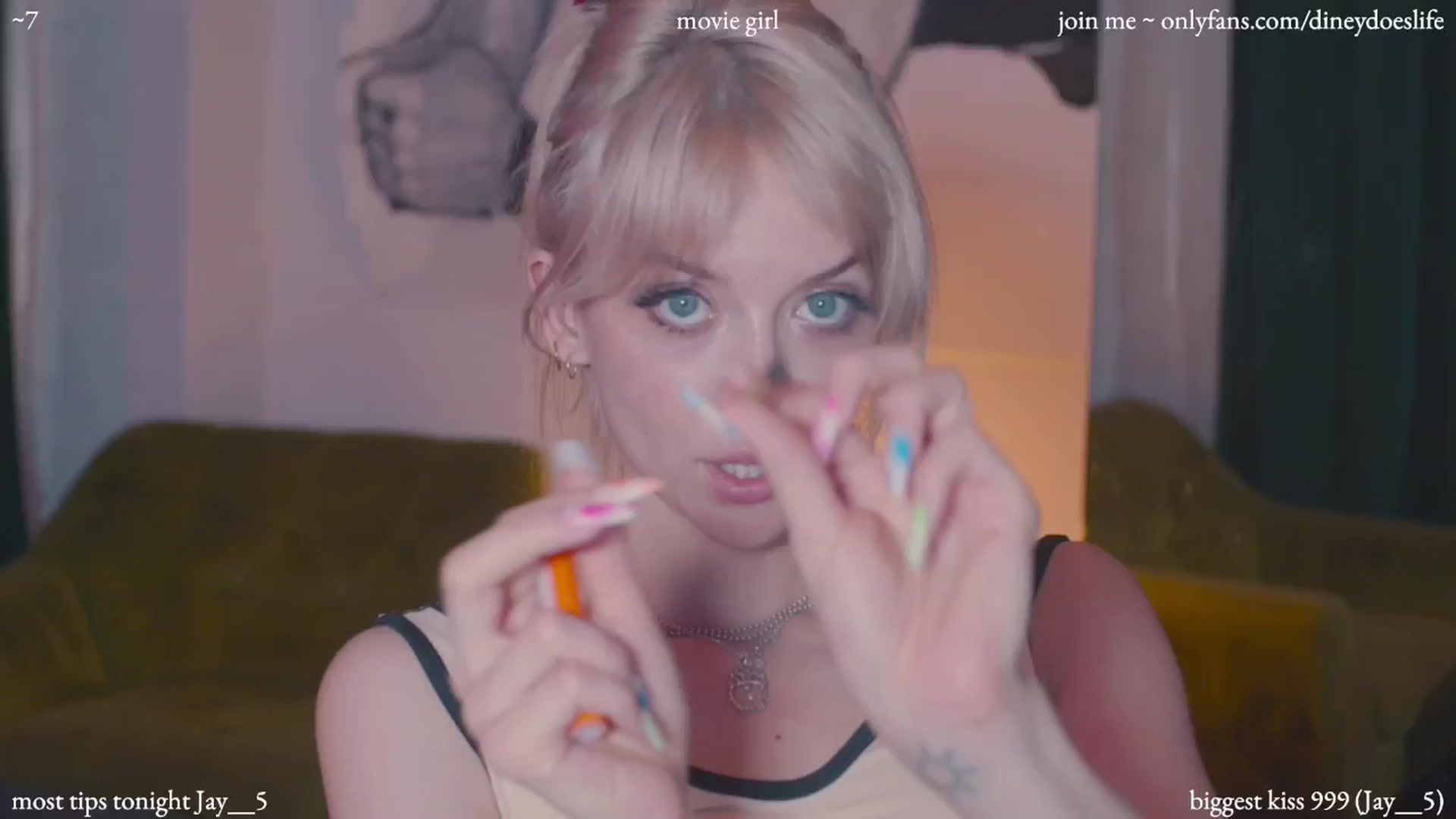 Gallery image thumbnail from diney_'s myfreecams stream on, 07/16/2024, 05:31 image 4 of 20