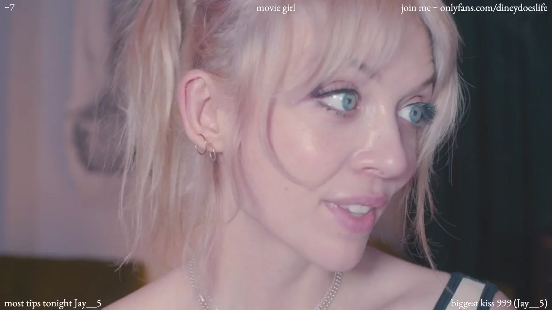 Gallery image thumbnail from diney_'s myfreecams stream on, 07/16/2024, 05:31 image 5 of 20