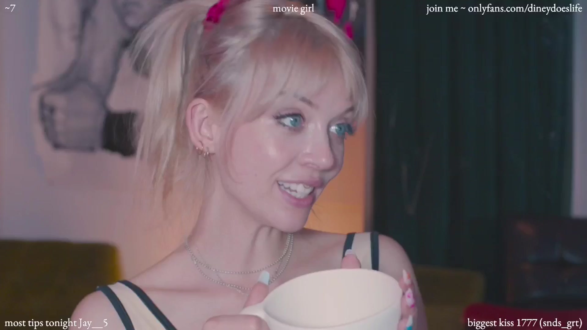 Gallery image thumbnail from diney_'s myfreecams stream on, 07/16/2024, 05:31 image 11 of 20